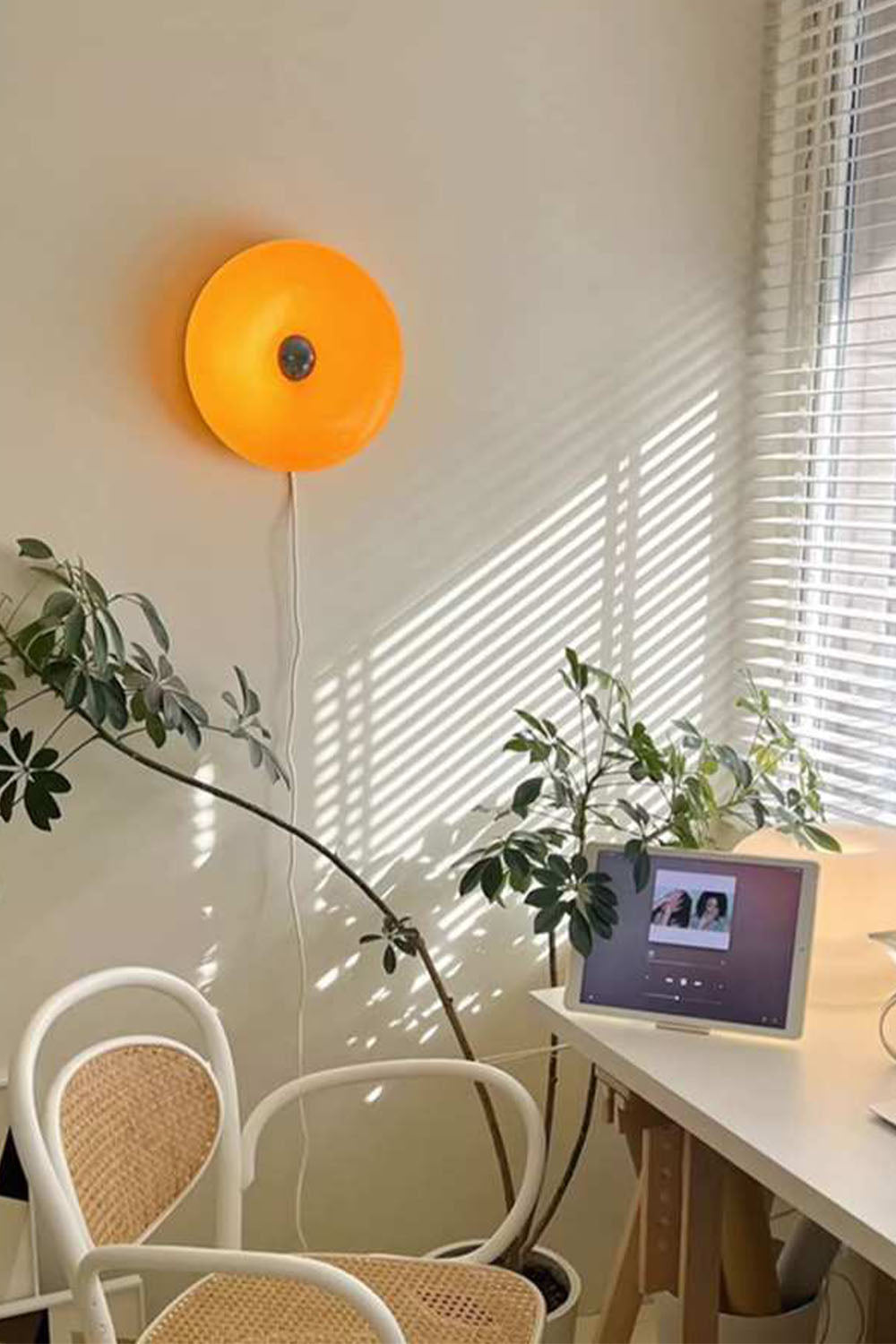 Donut Wall Lamp