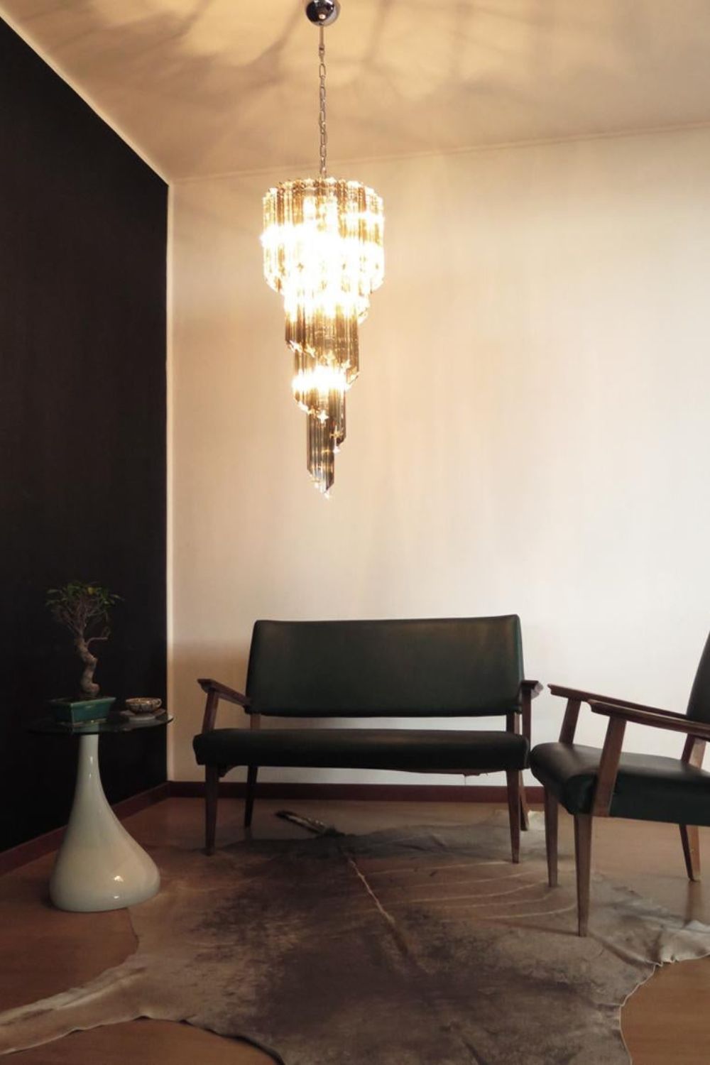 Fit for the Table: A Dining Chandelier Sizing Guide