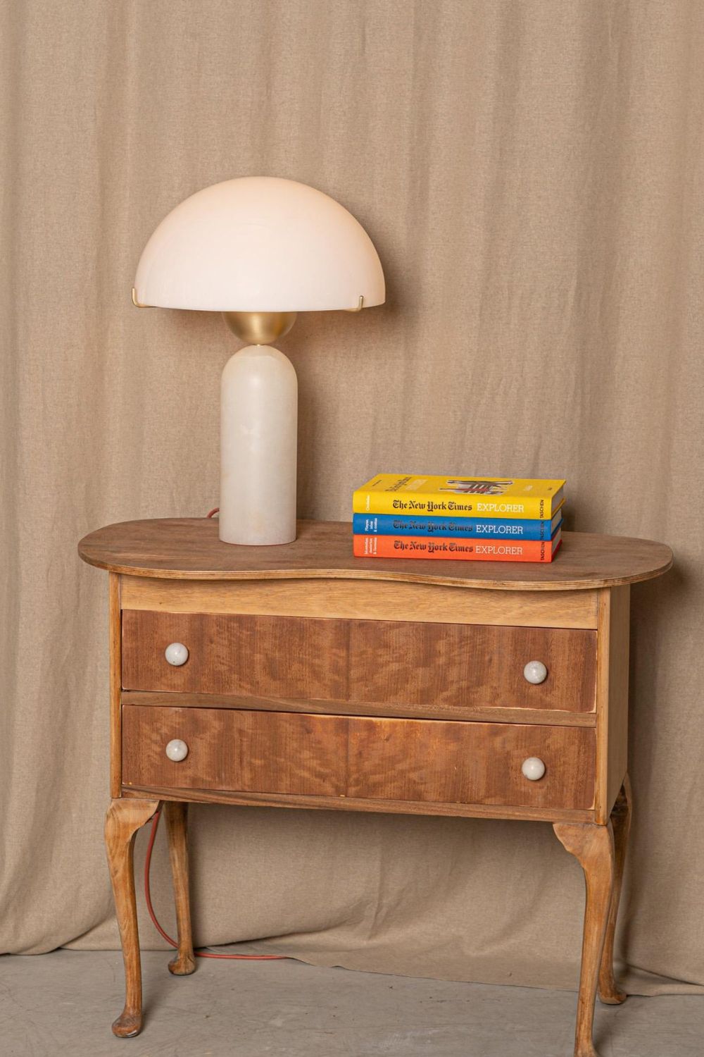 Elegant Sphere Alabaster Table Light