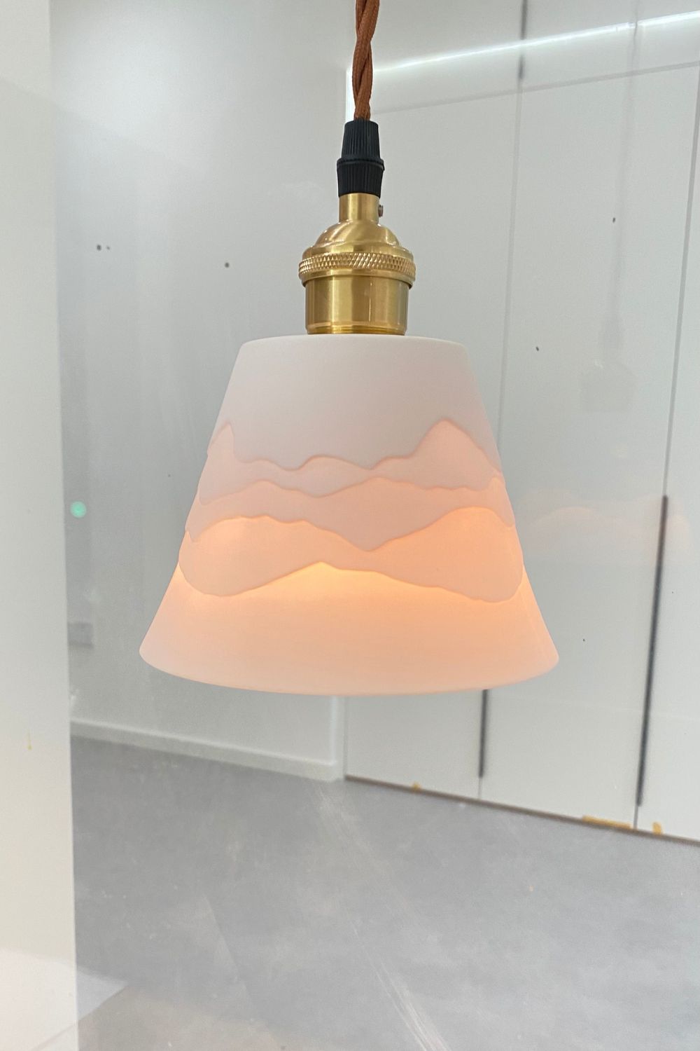 Mountains Shadow Ceramic Pendant Lamp - SamuLighting