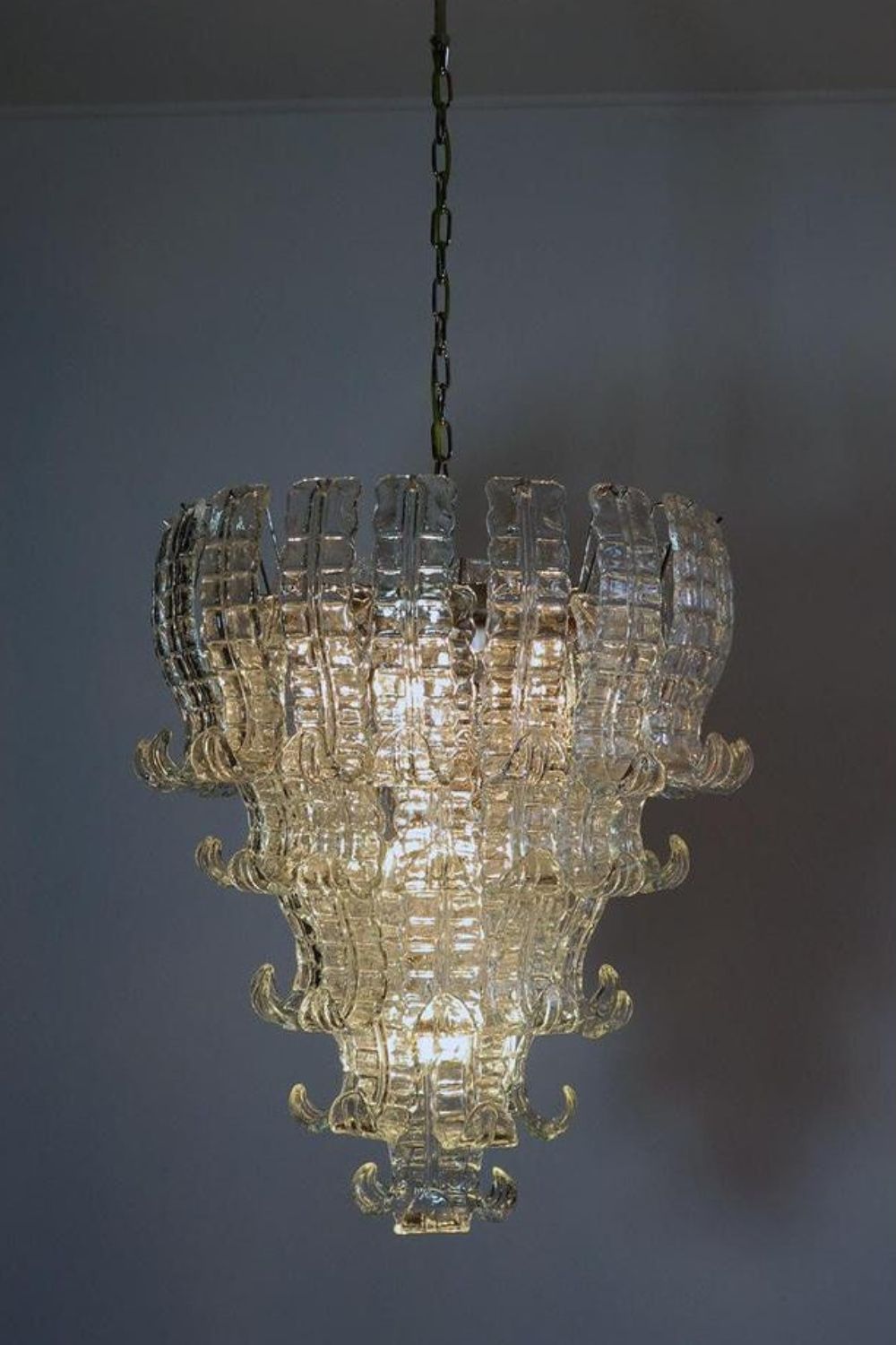 1970s Felci-Style Murano Glass Tiered Chandelier