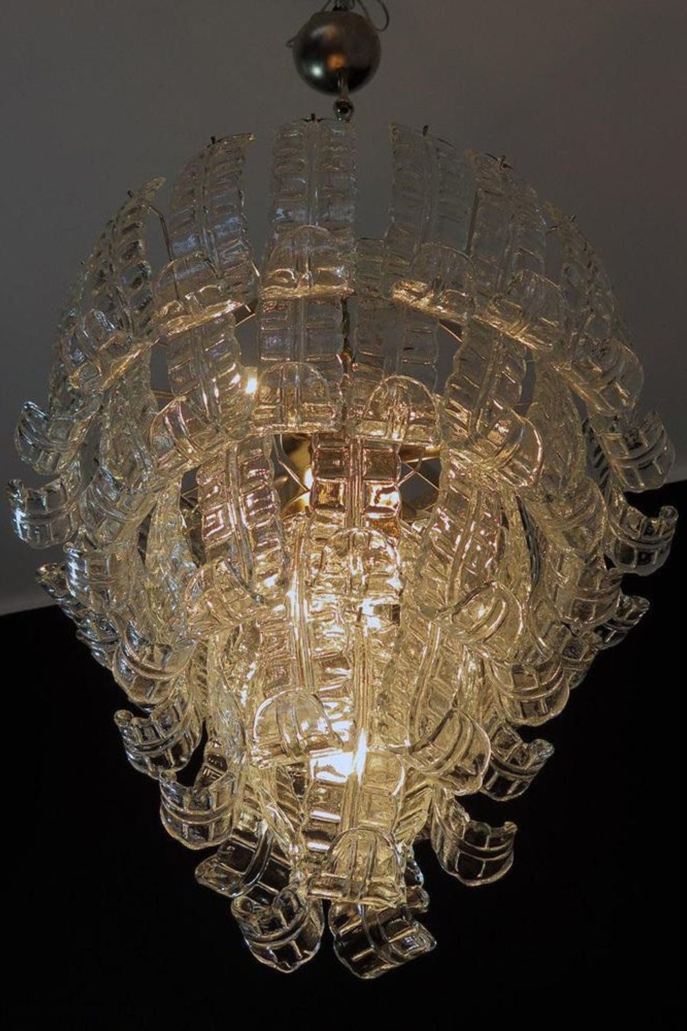 1970s Felci-Style Murano Glass Tiered Chandelier