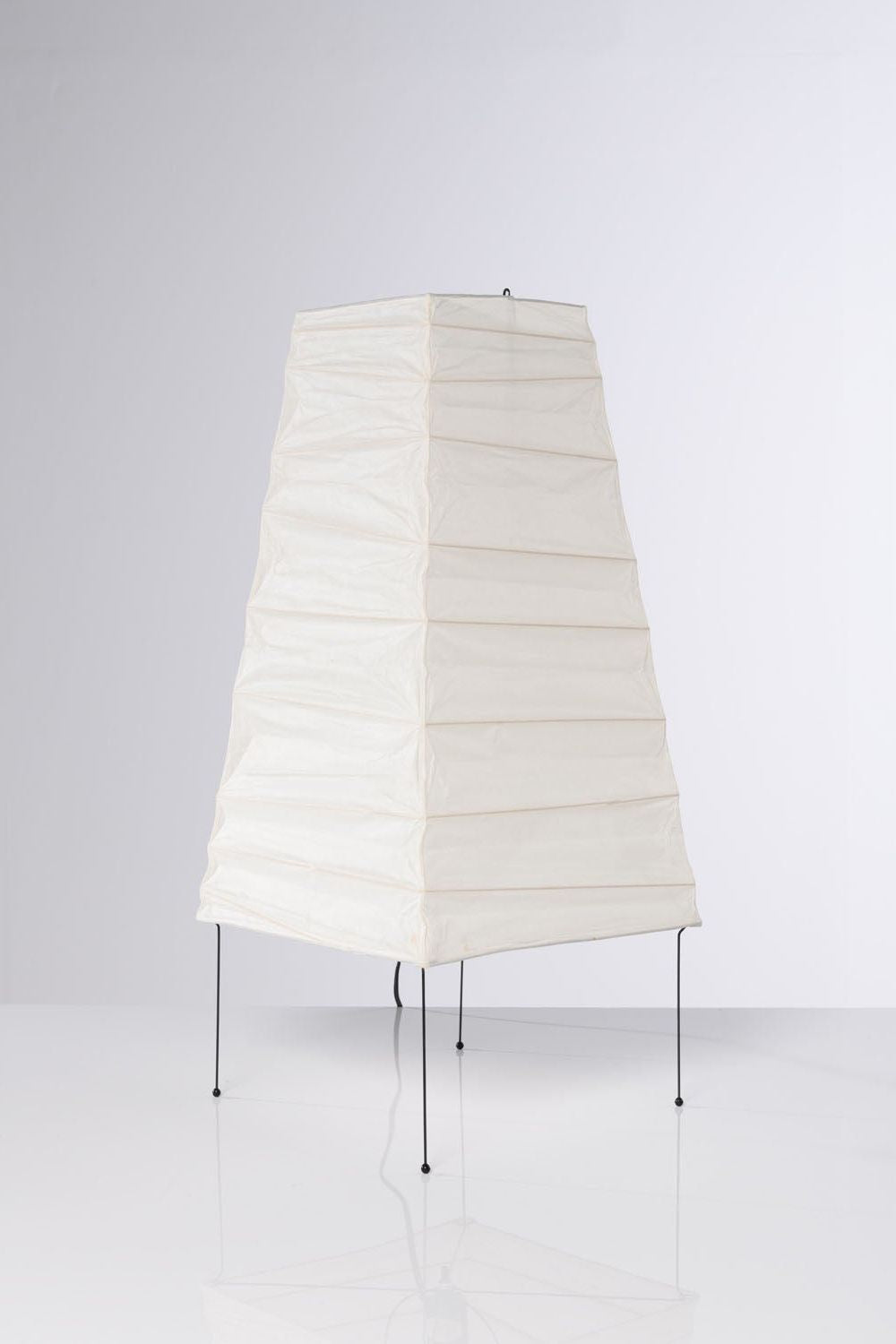 Akari 4N Table Lamp