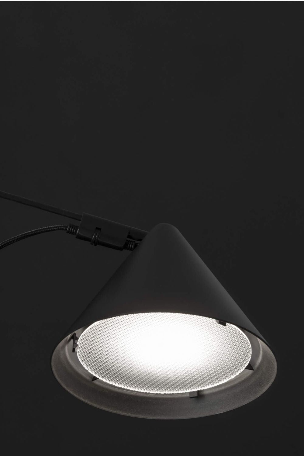 AYNO Floor Lamp - SamuLighting