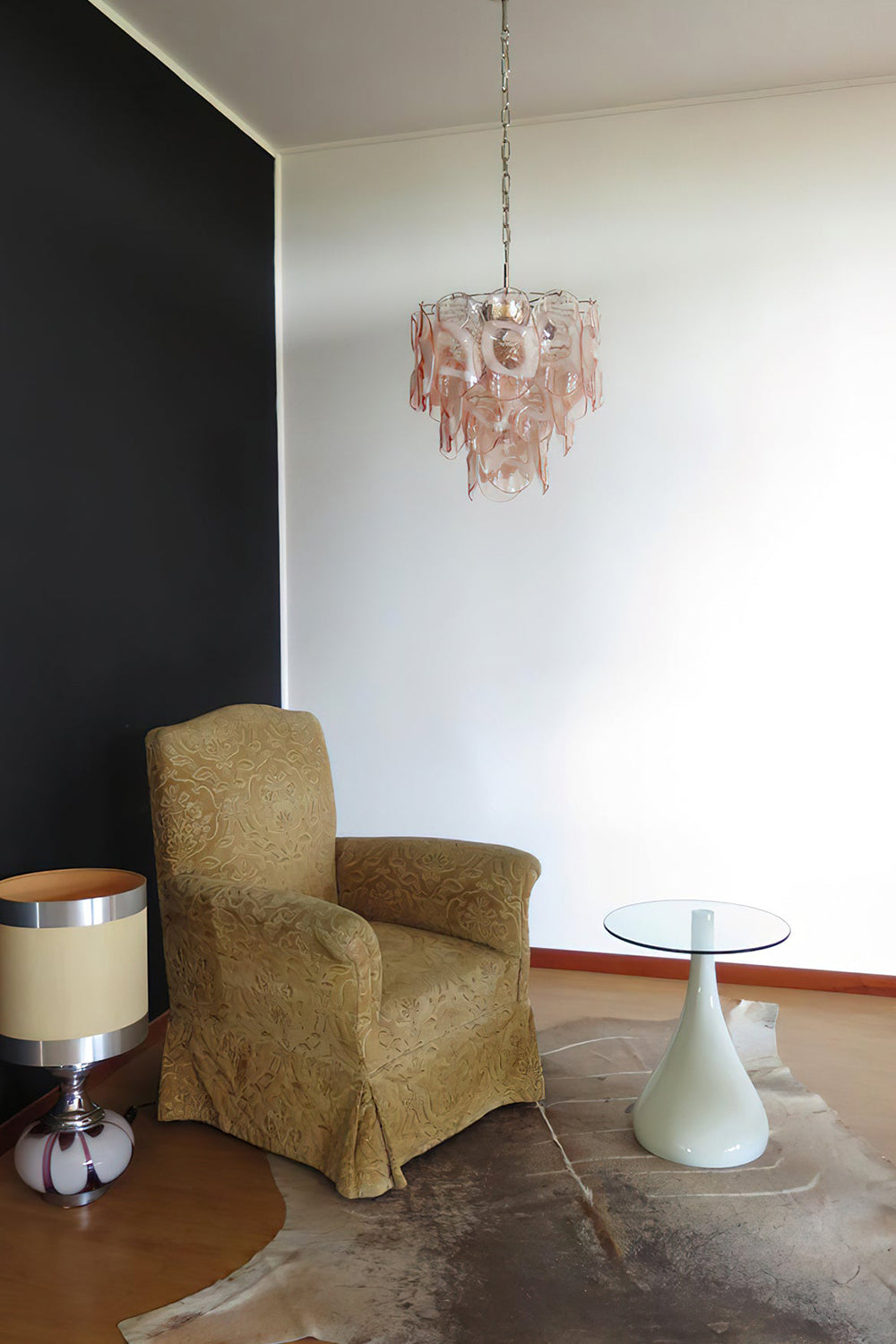 Pink Shell-Shaped Glass Chandelier