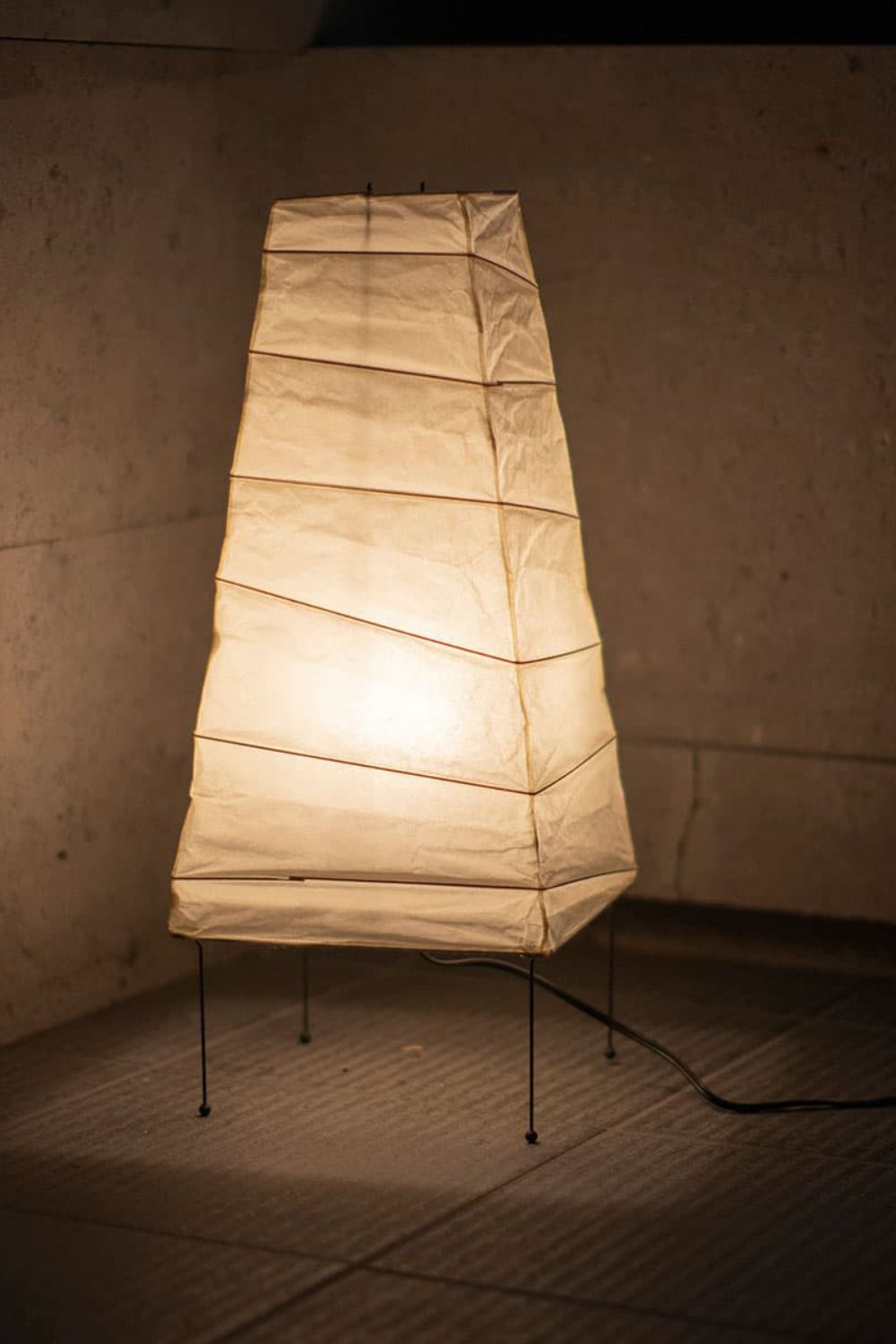 Akari 4N Table Lamp