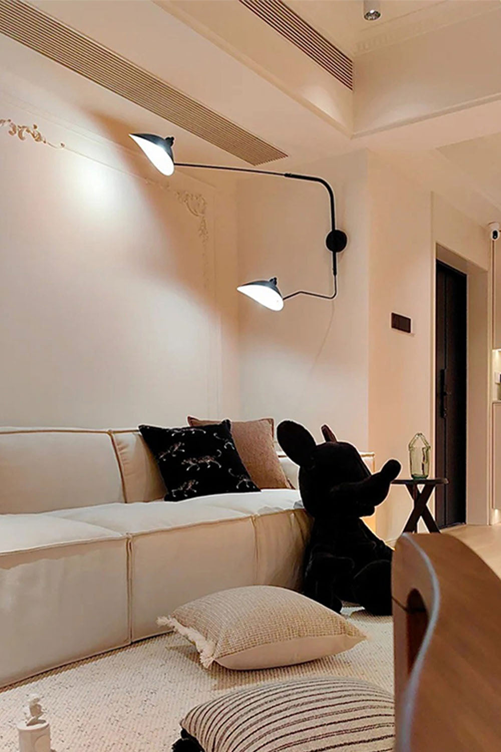 Adjustable Swing Arm Wall Lamp