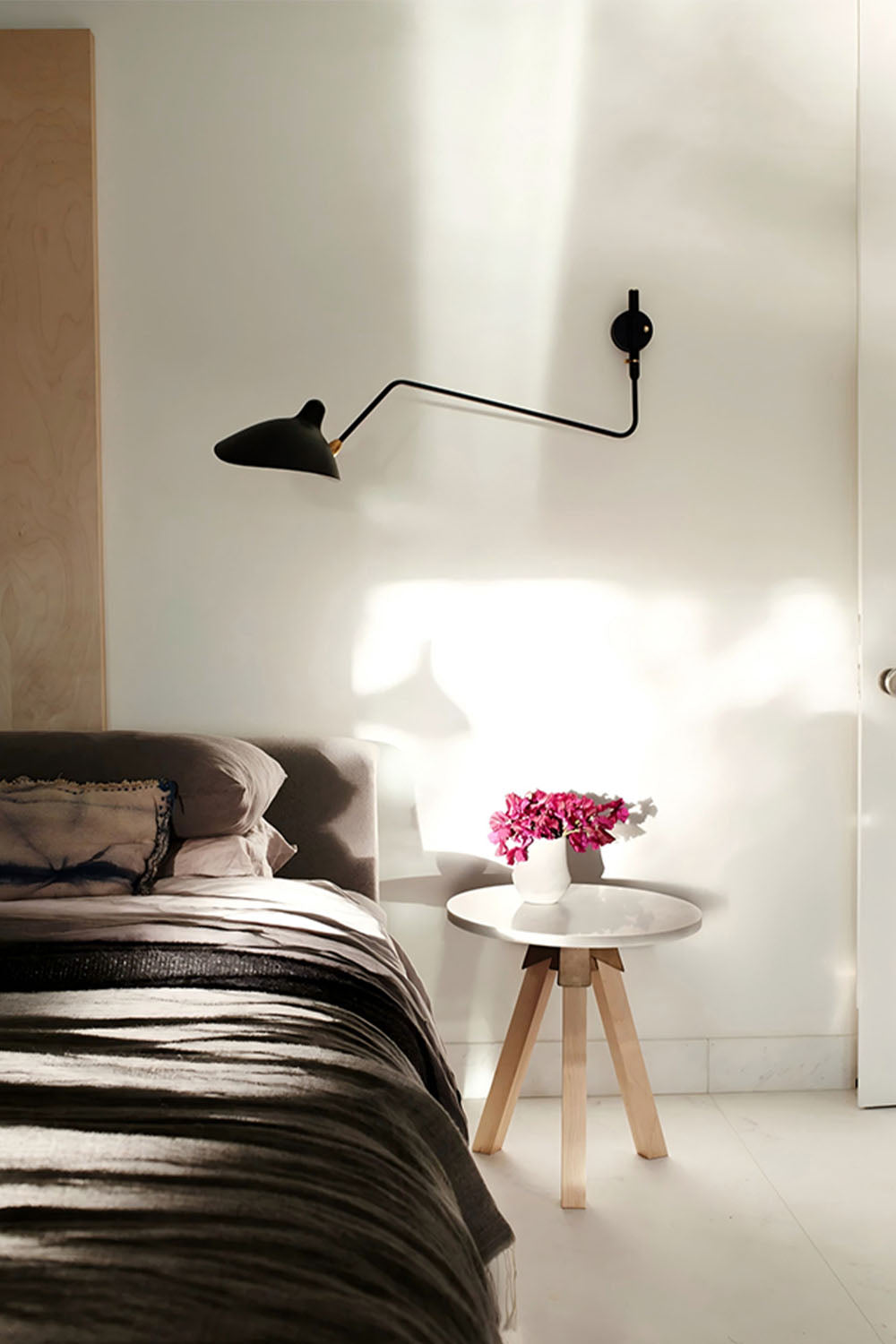 Adjustable Swing Arm Wall Lamp