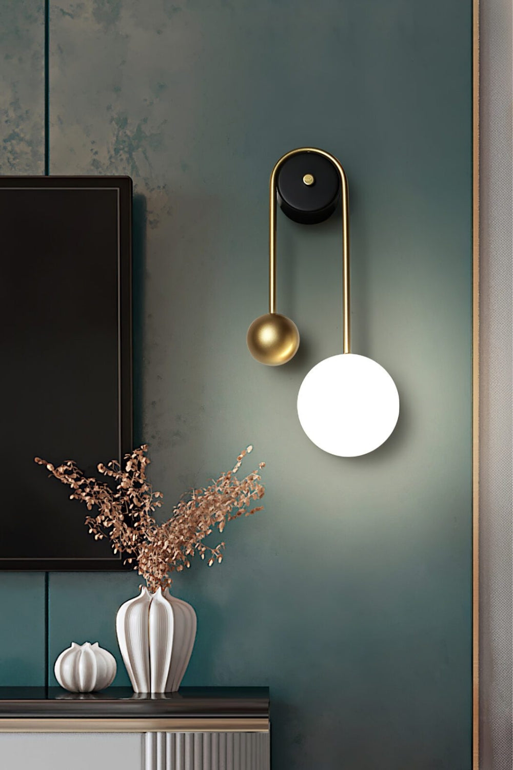 Aimee Single Pendulum Wall Light