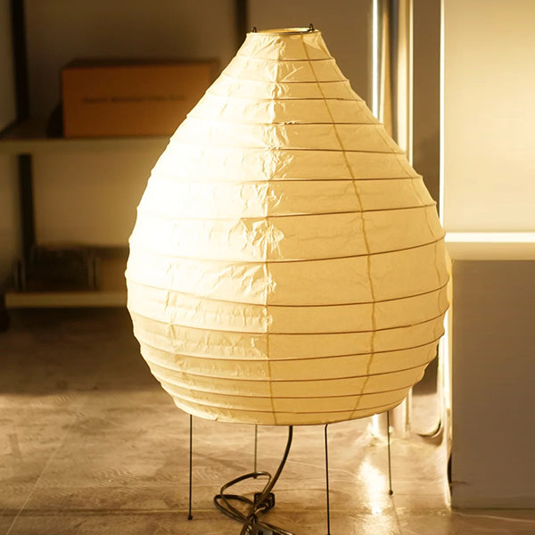 Fluid "Biomorphic" Silhouette