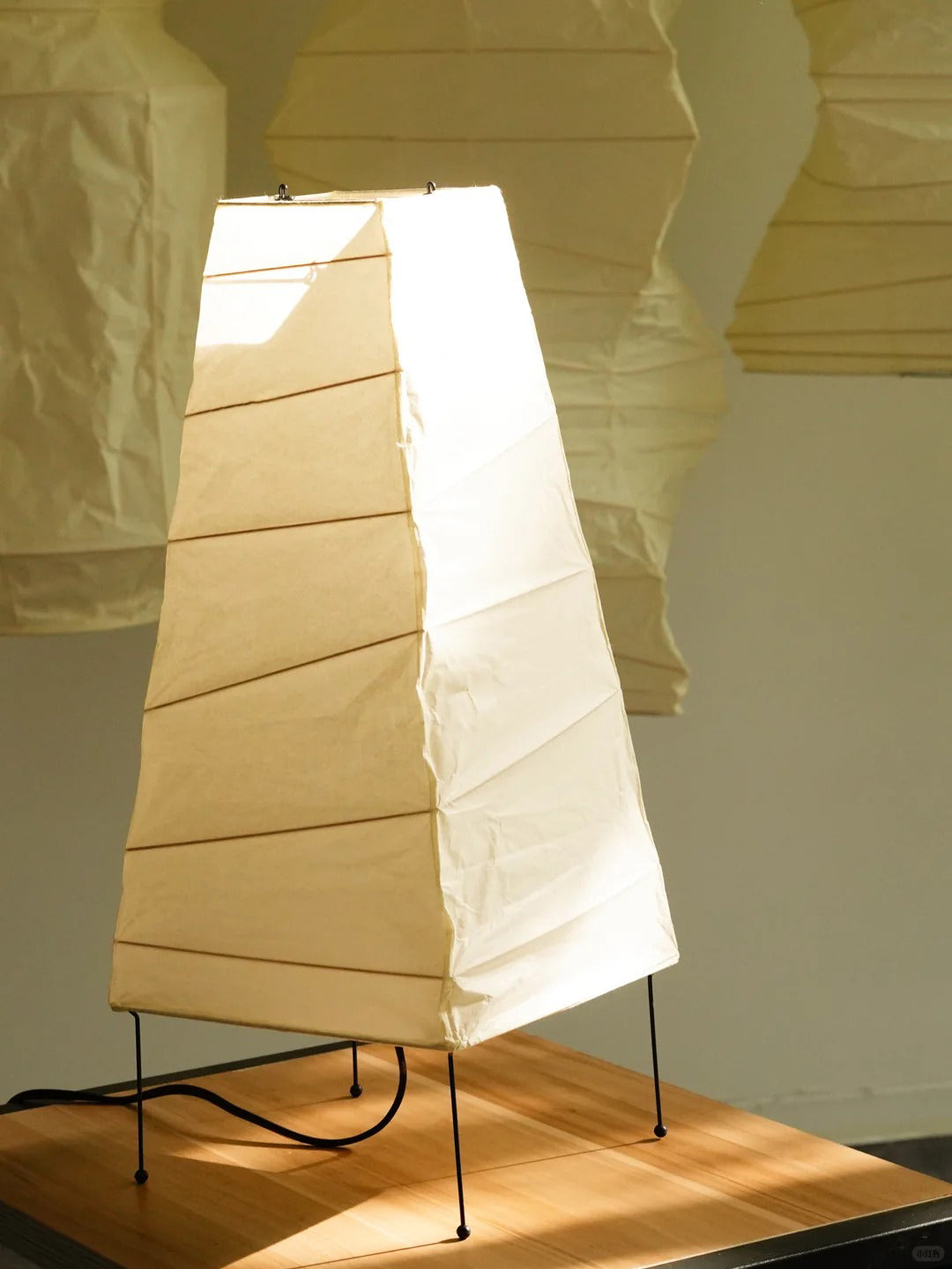 Akari 4N Table Lamp