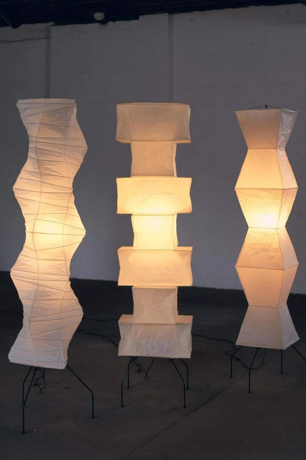 Akari UF4-L10 Floor Lamp