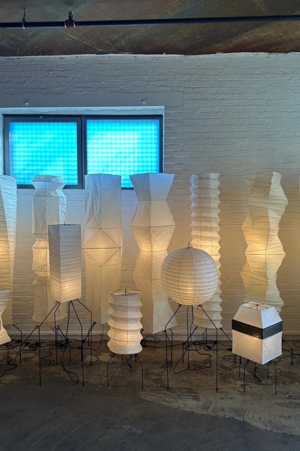 Akari UF4-L9 Floor Lamp