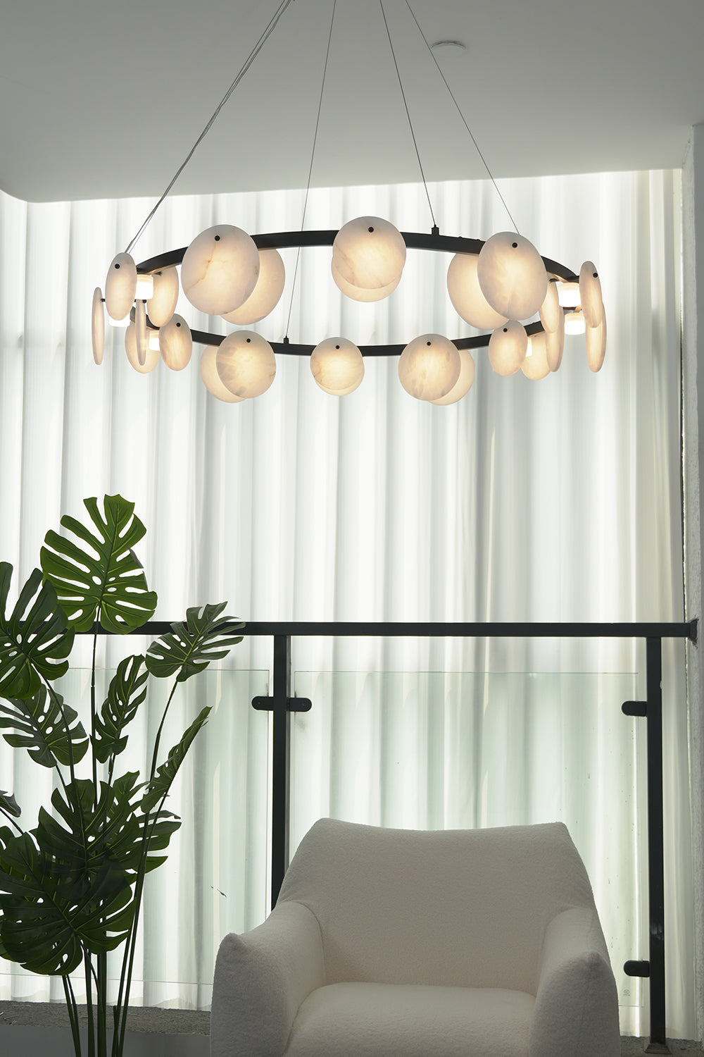 Alabaster Disc Ring Chandelier for Den/Study | Samu Lamp