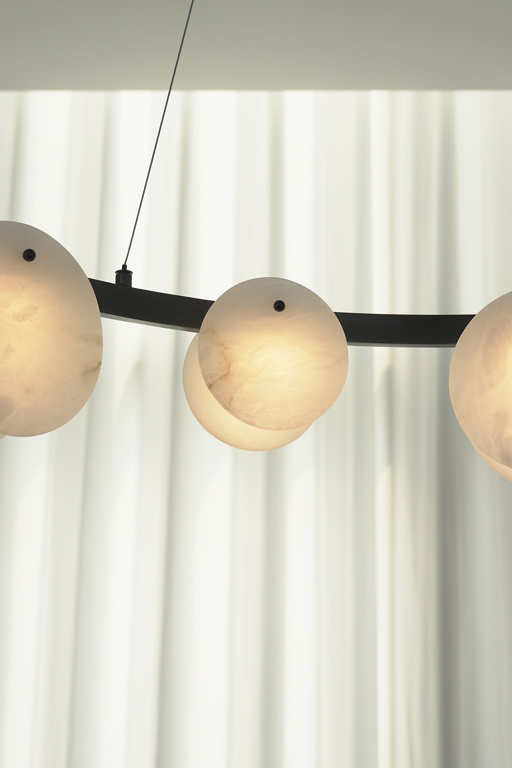 Alabaster Disc Ring Chandelier |Alabaster detail | Samu Lamp