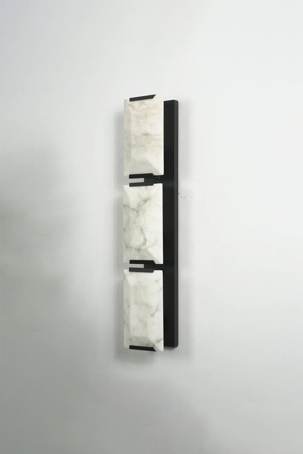 Unlit 3-panel alabaster wall lamp in black finish | Metal, Alabaster | Front view on gray background | Samu Lamp