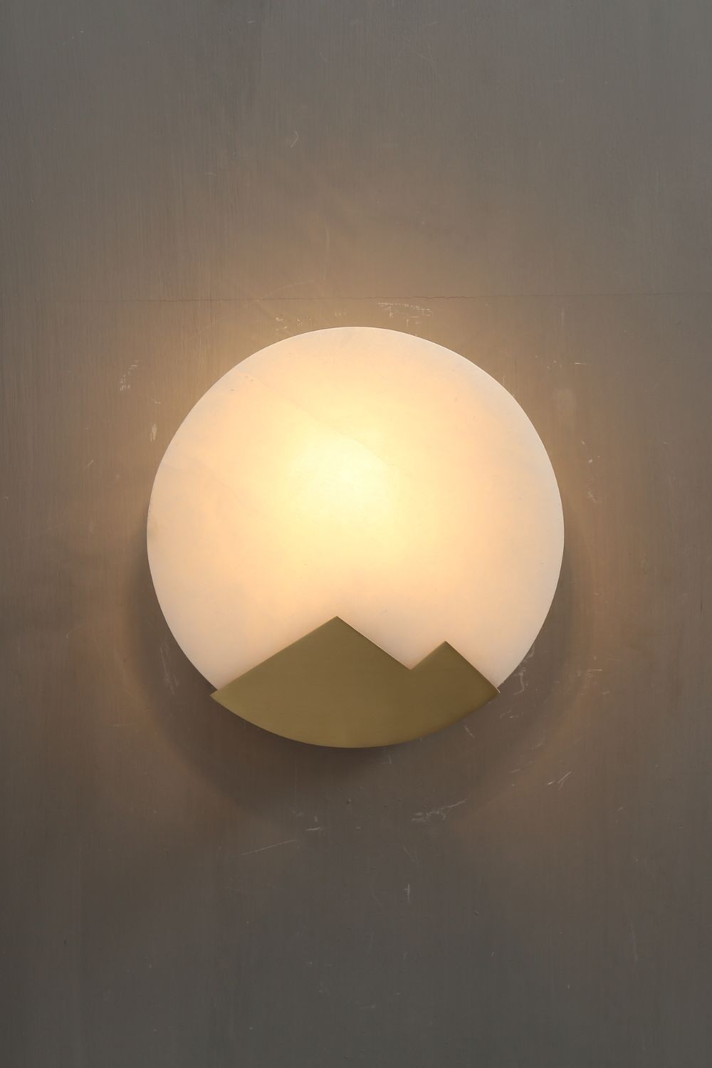 Alabaster Brass Wall Light - SamuLighting