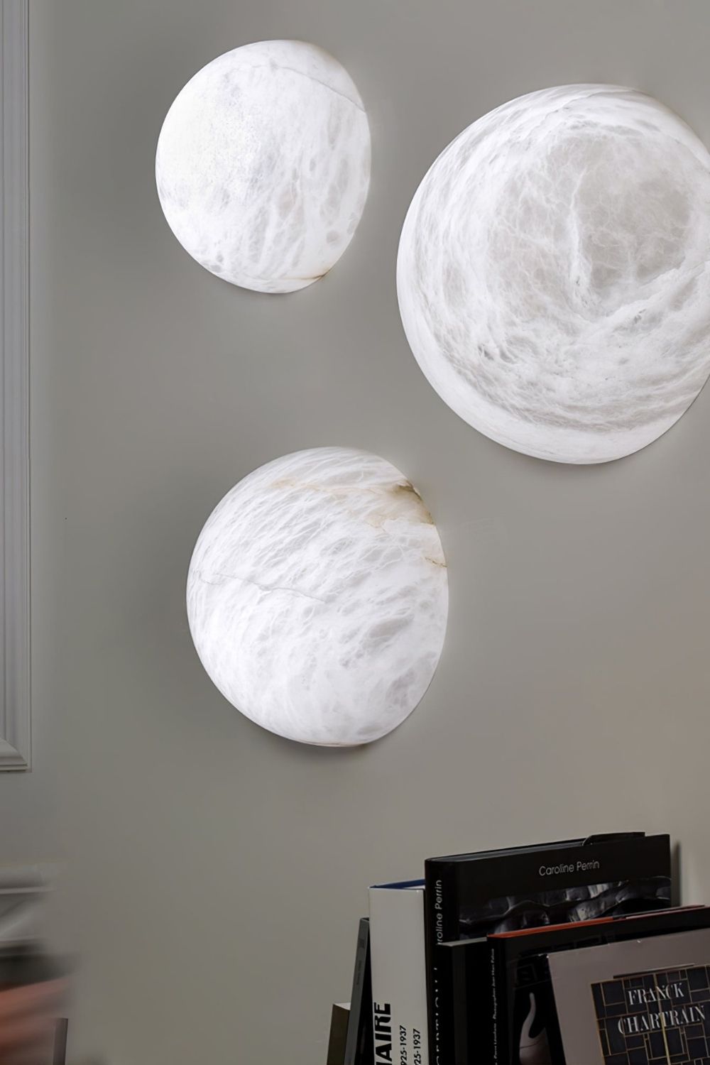 Alabaster Pebble White Wall Lamp