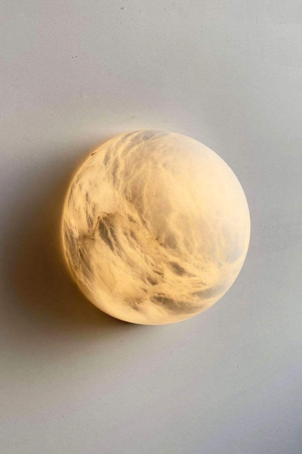 Alabaster Pebble White Wall Lamp
