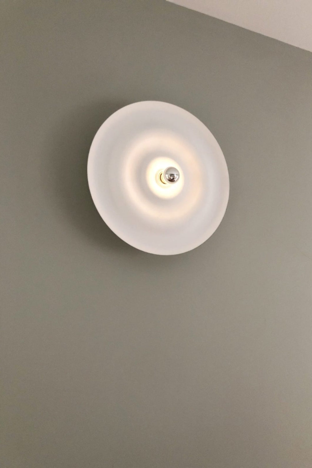 Alma wall lamp