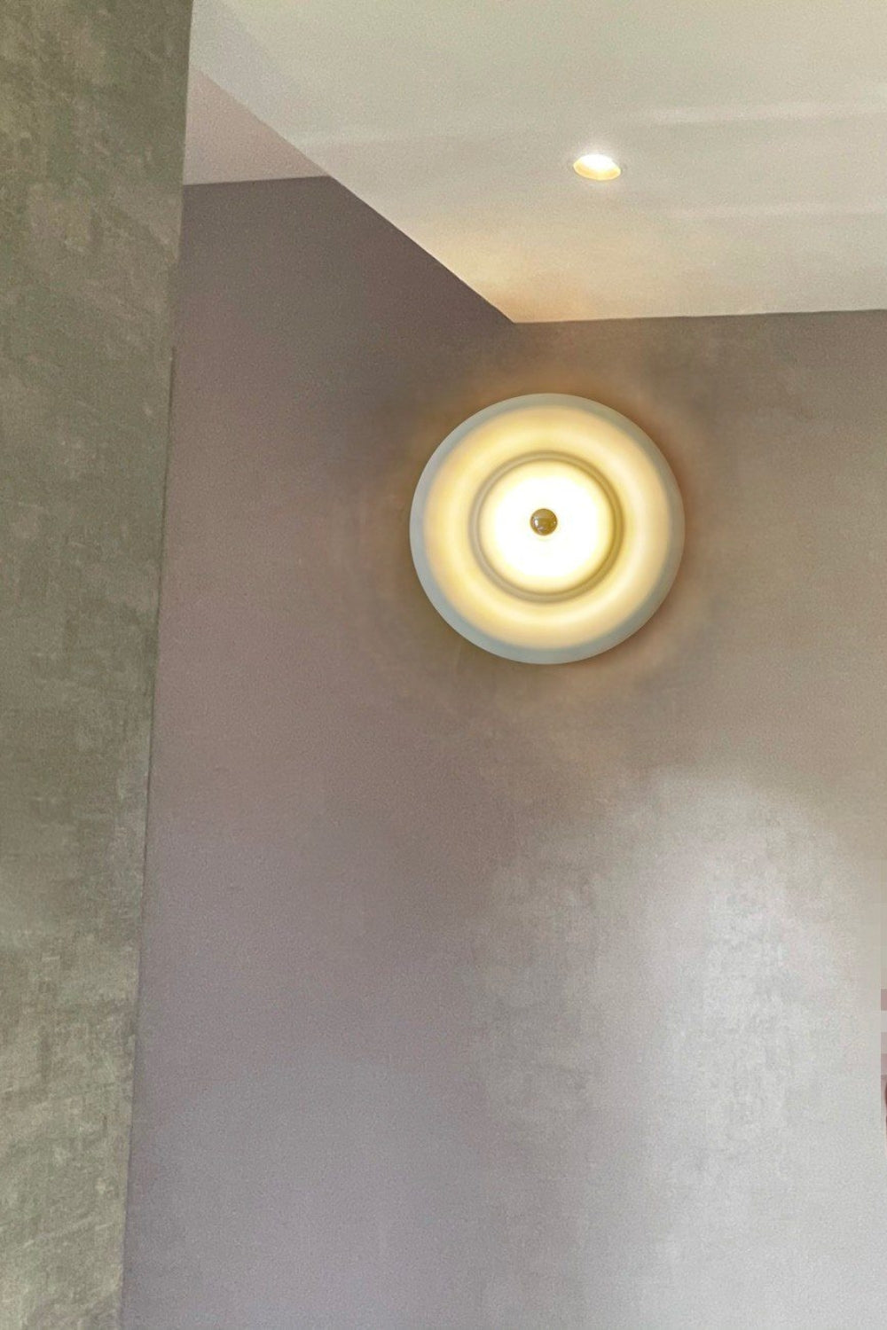 Alma wall lamp