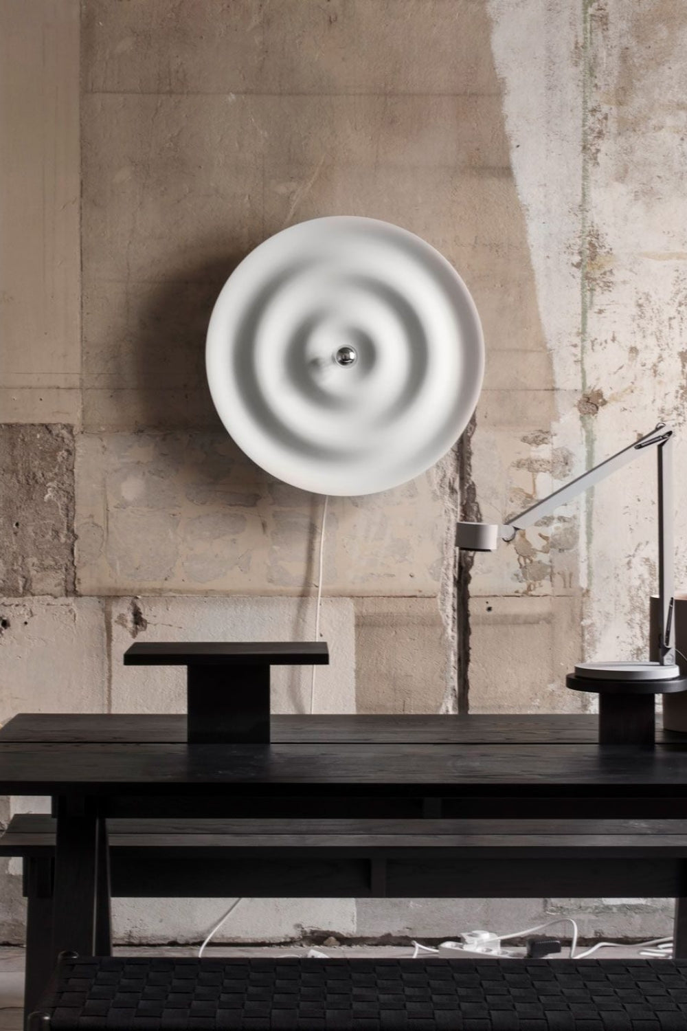 Alma wall lamp