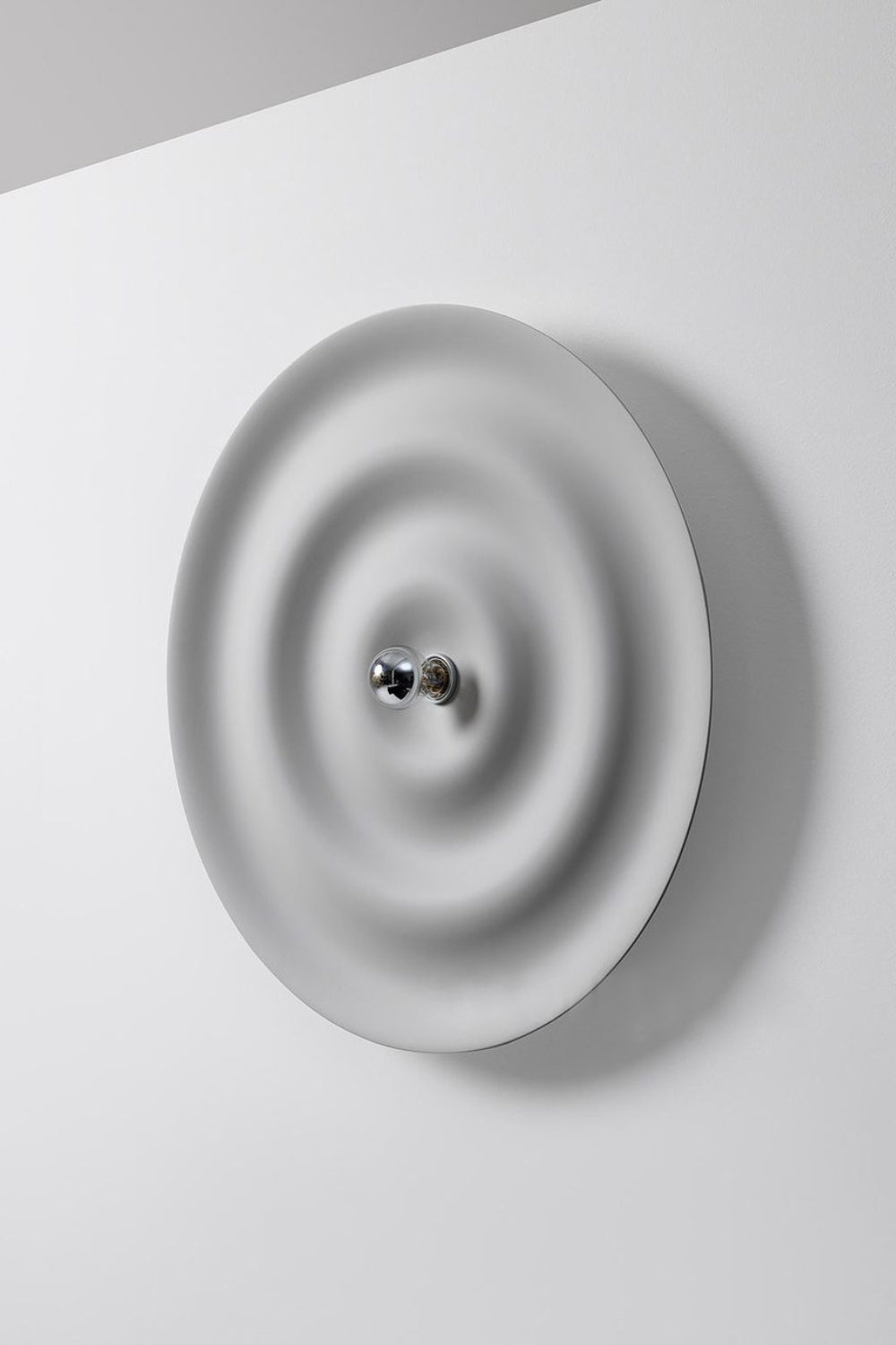 Alma wall lamp