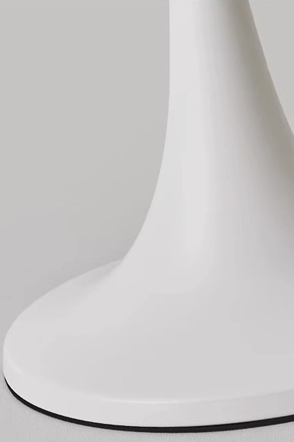 Ambient Mesh Outdoor Floor Lamp