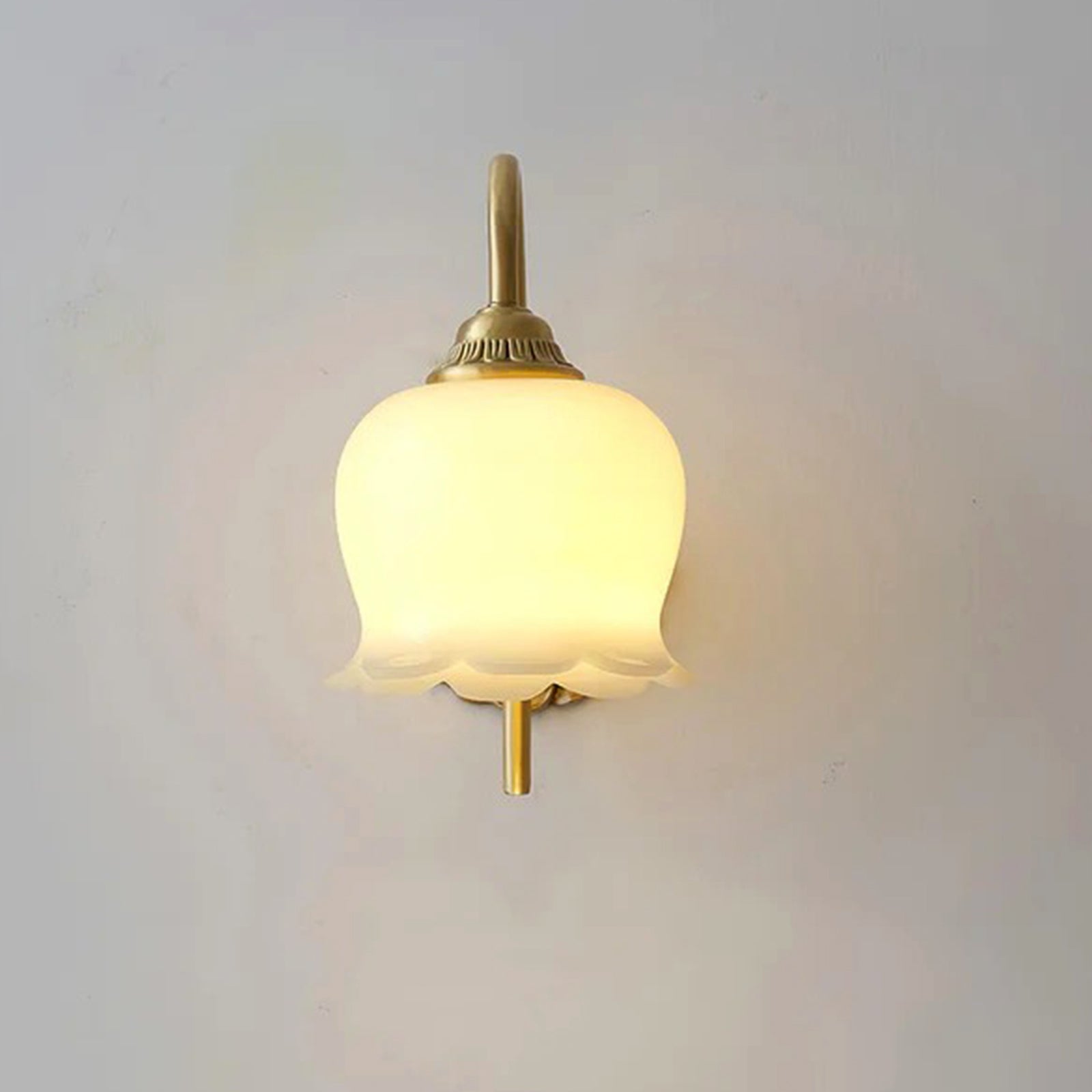 Blossoming Tulip Glass Shade