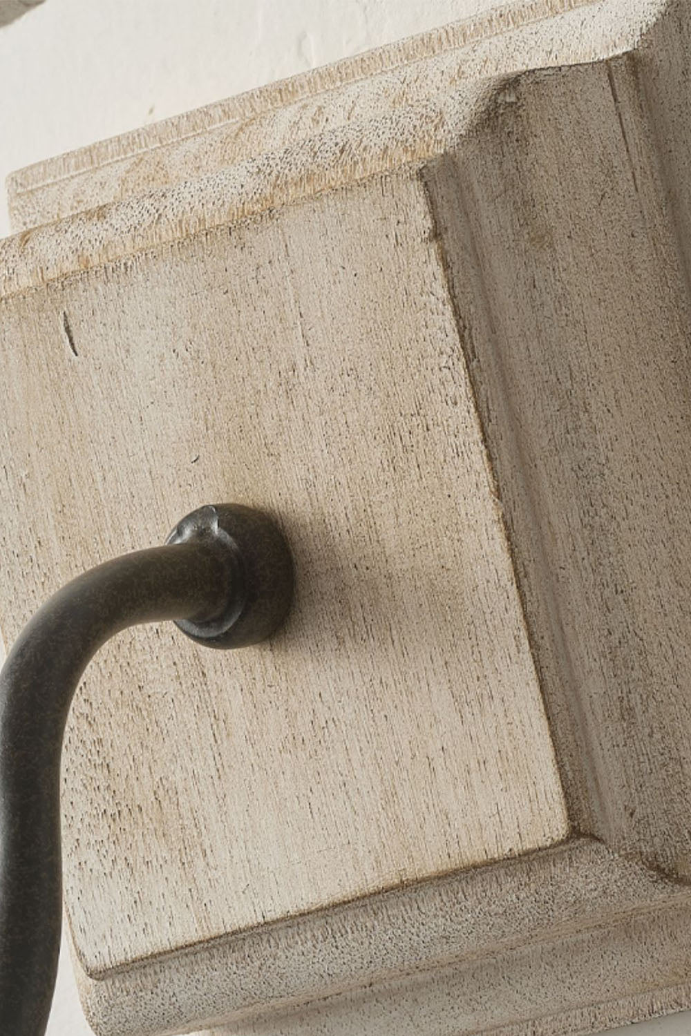 American Simple Solid Wood Wall Lamp