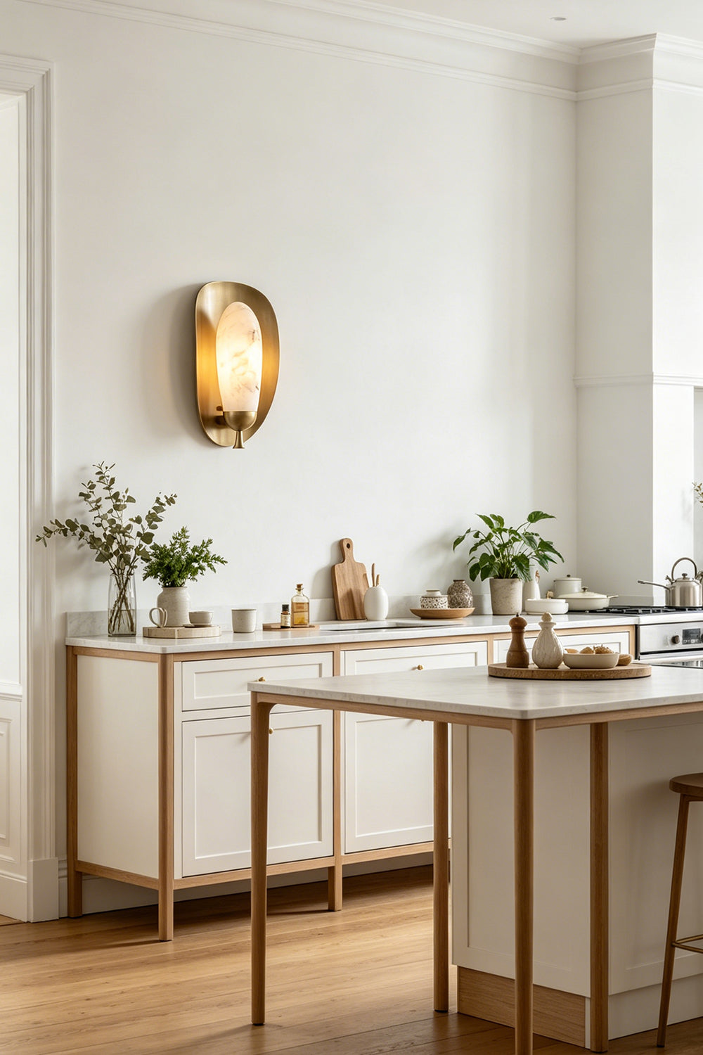 Arc Shield Alabaster Wall lamp for Kitchen | Samu  Lamp