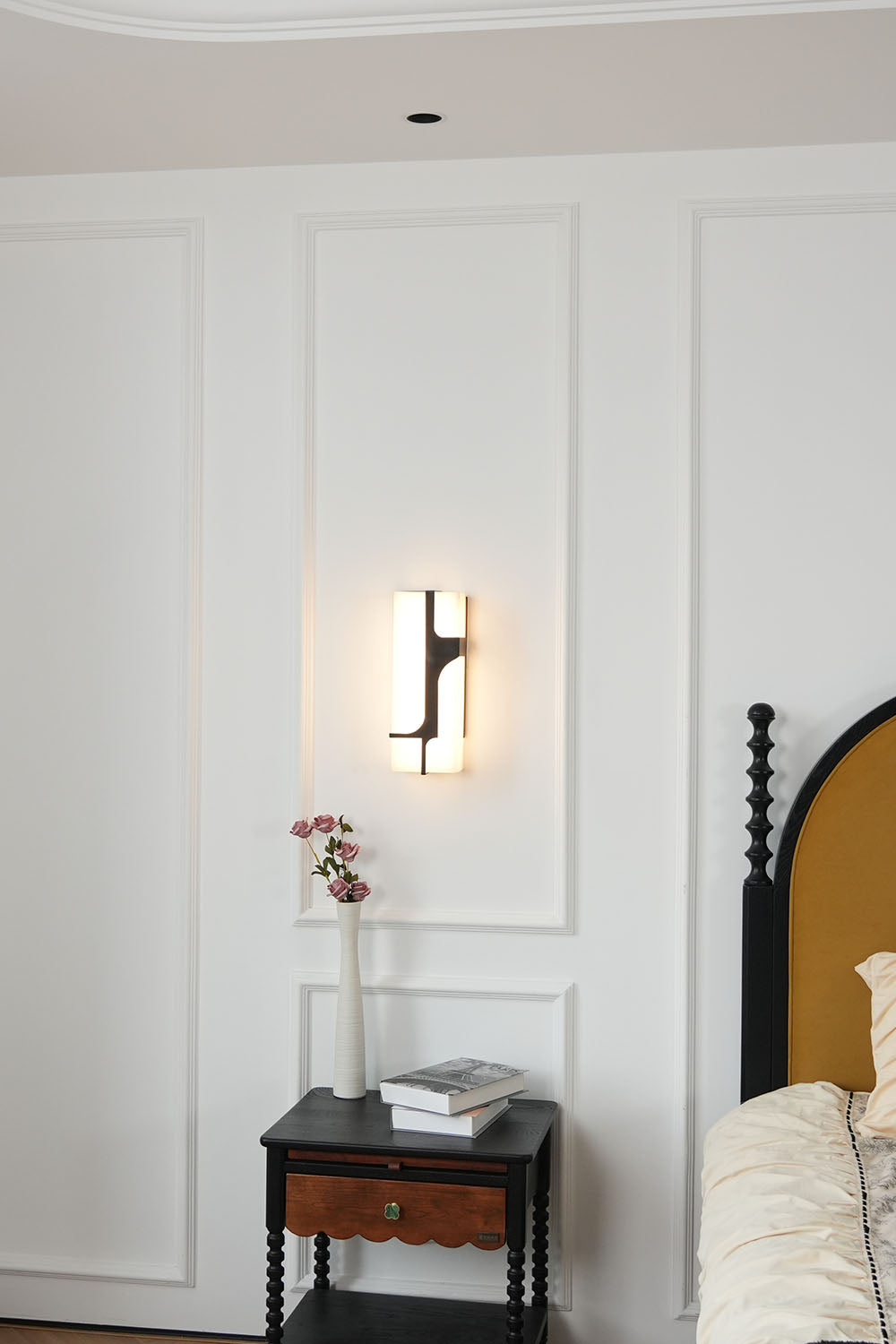 Naiko Marble Wall Lamp