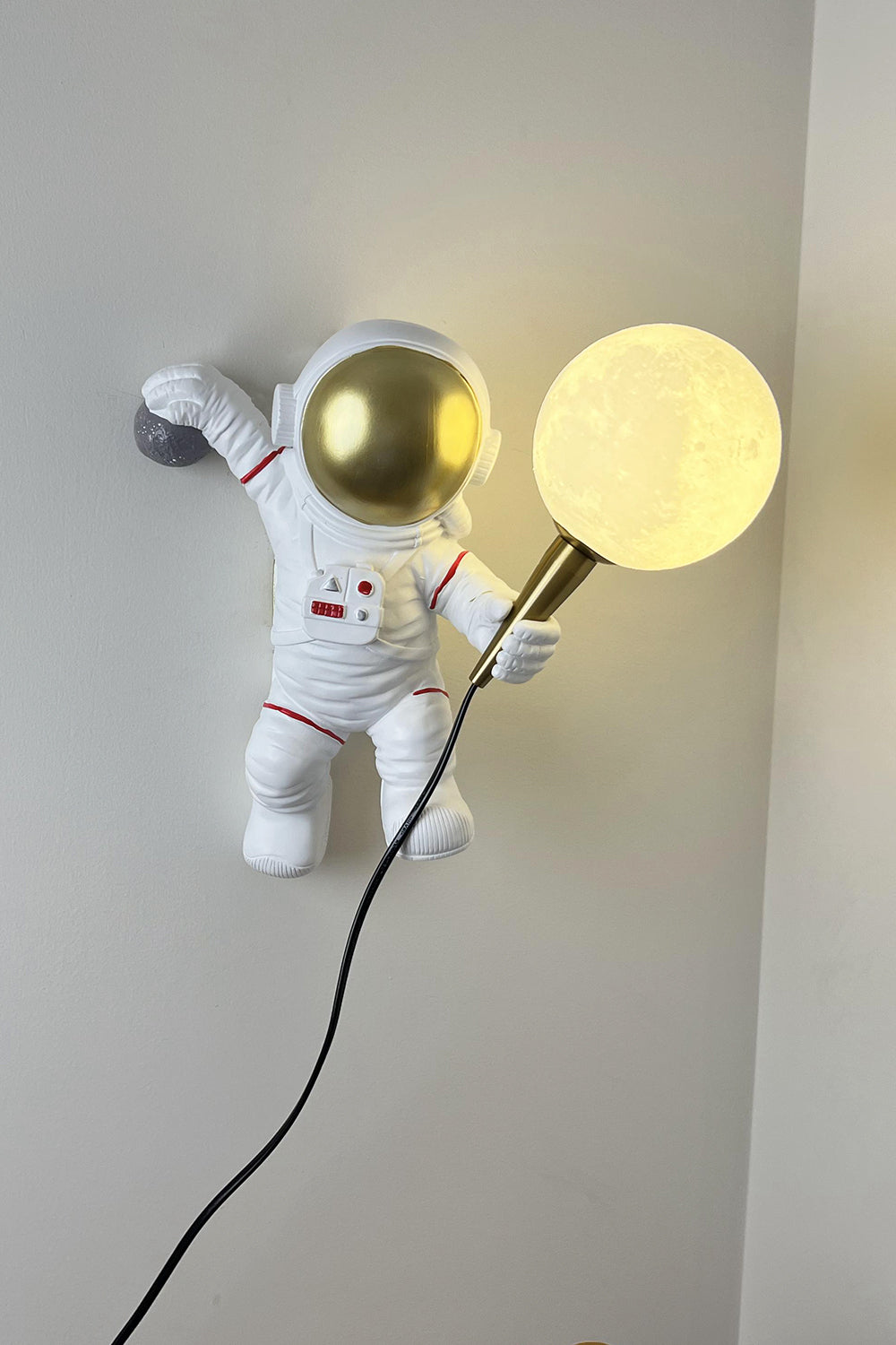 Astronaut Wall Lamp