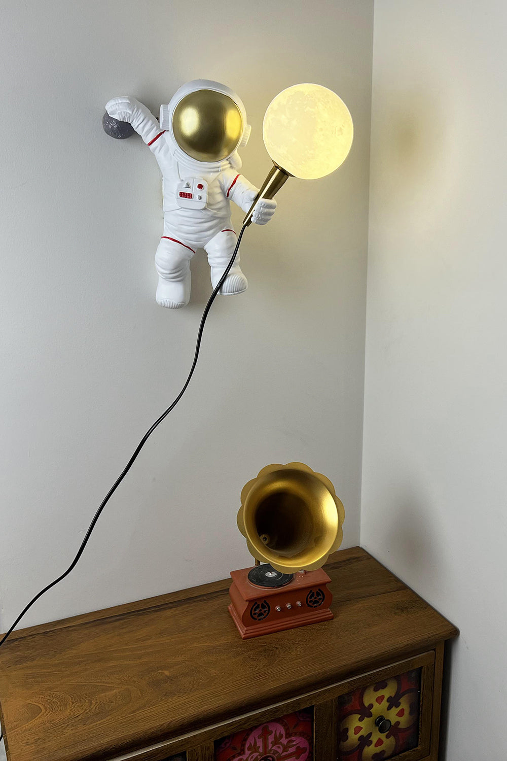 Astronaut Wall Lamp