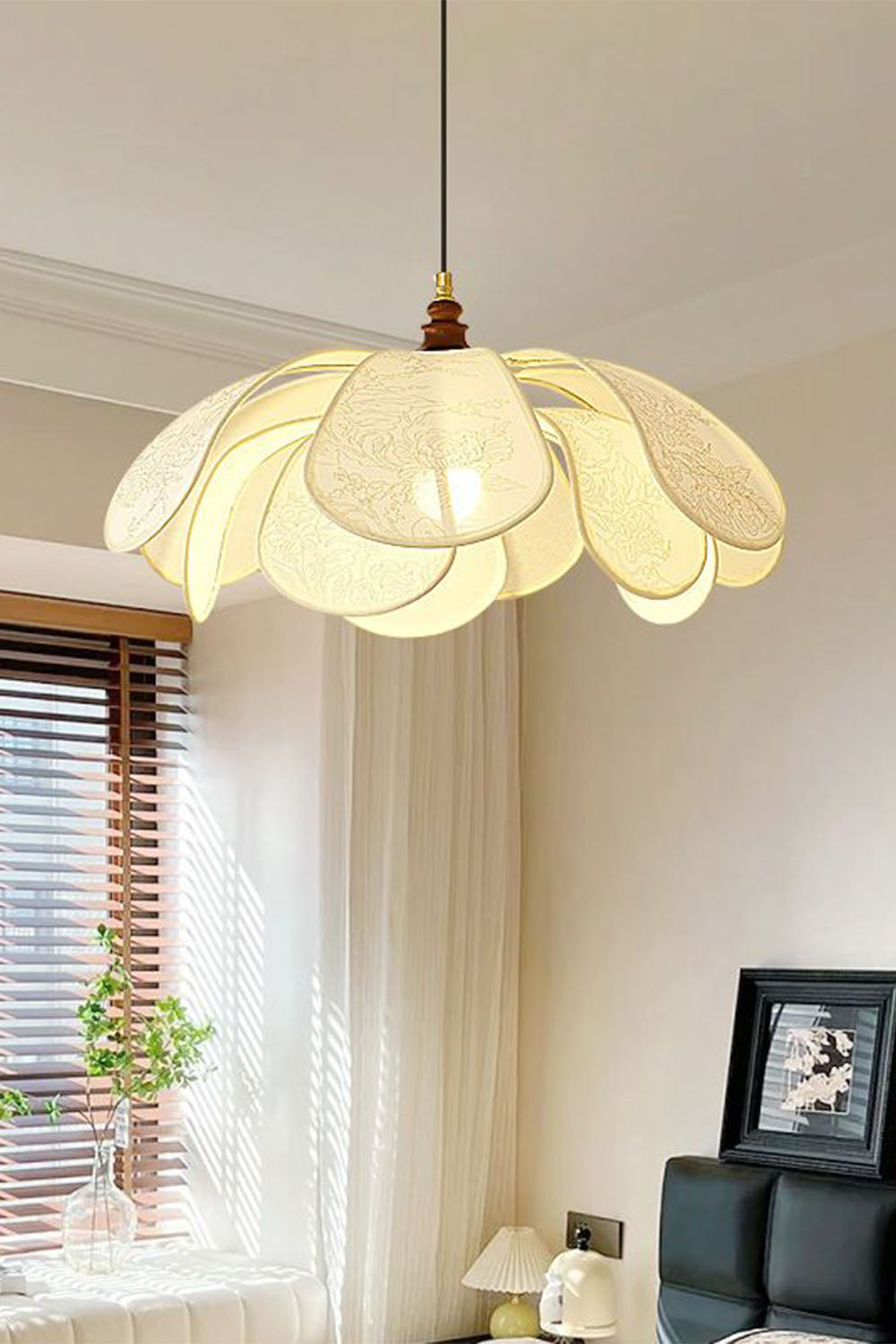 Blooming Flower Pendant Lamp
