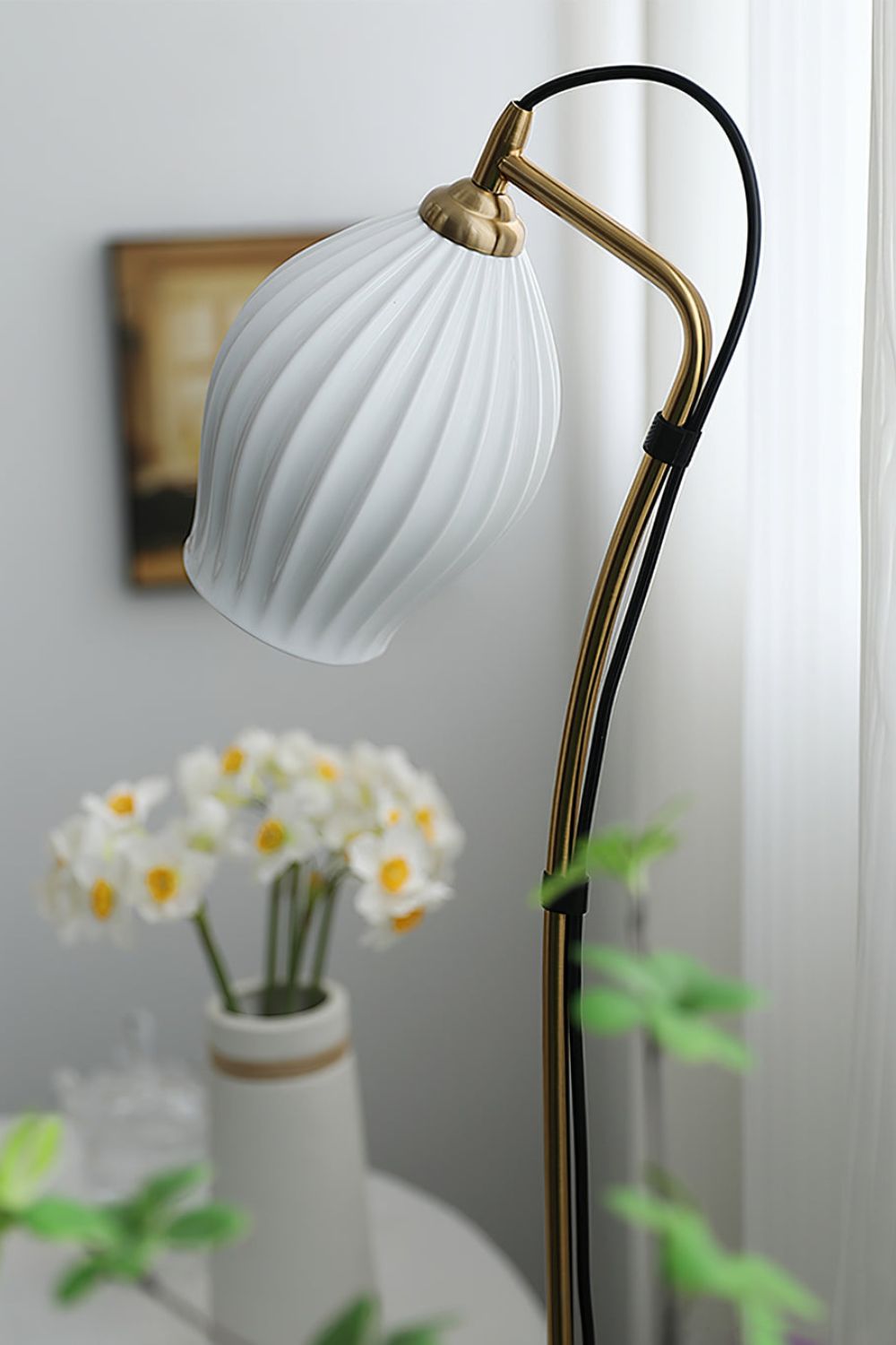 Ceramic Ribbed Floor Lamp - SamuLighting