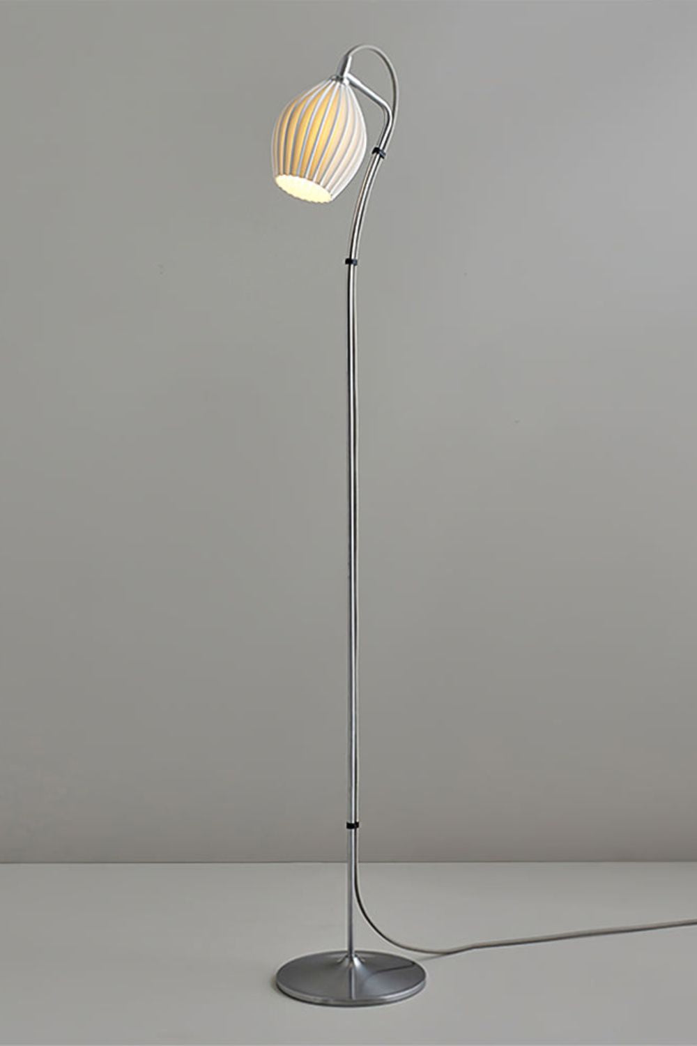 Ceramic Ribbed Floor Lamp - SamuLighting