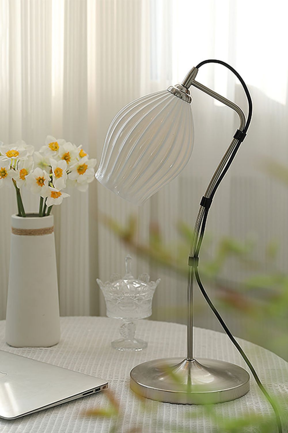 Ceramic Ribbed Table Lamp - SamuLighting