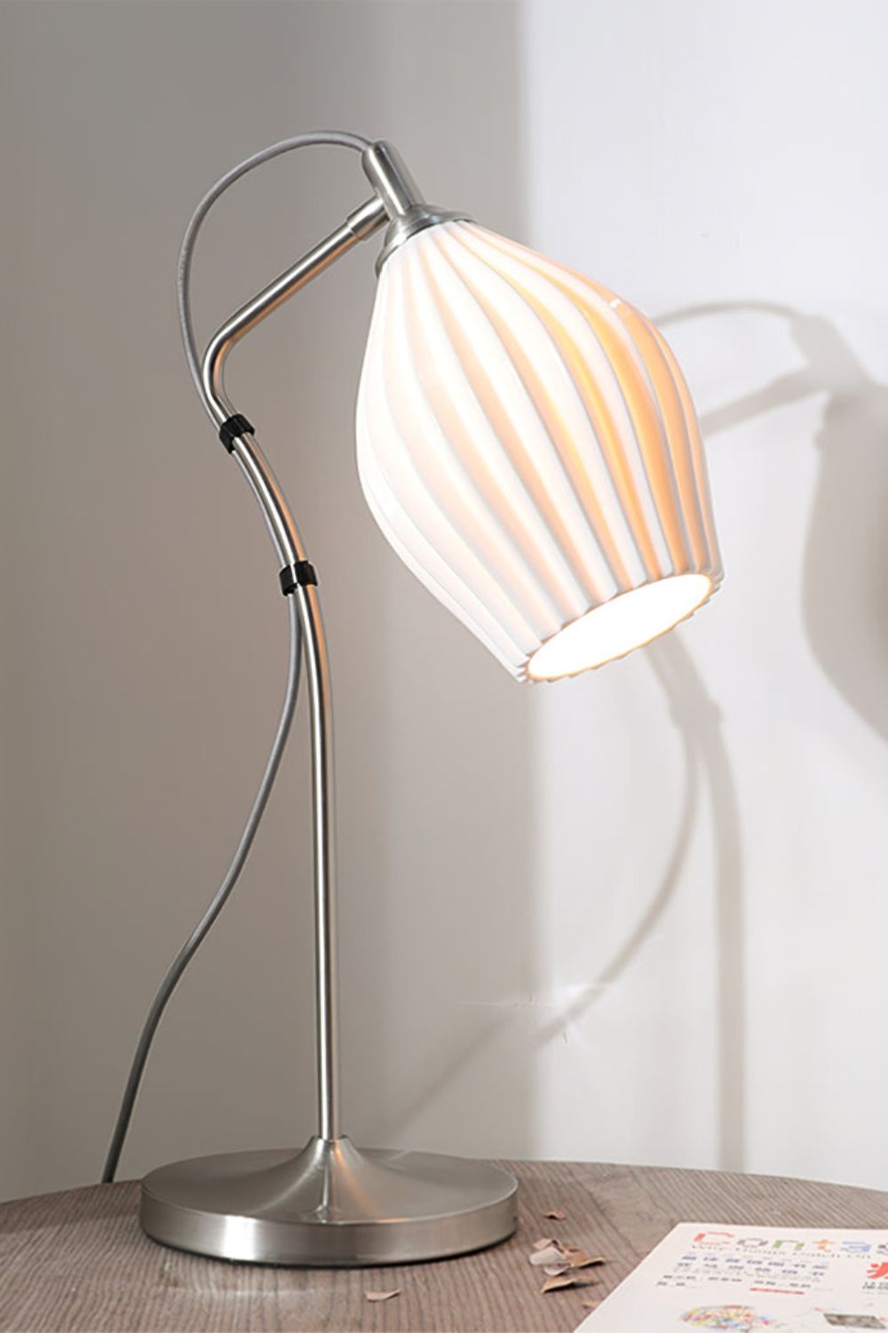 Ceramic Ribbed Table Lamp - SamuLighting