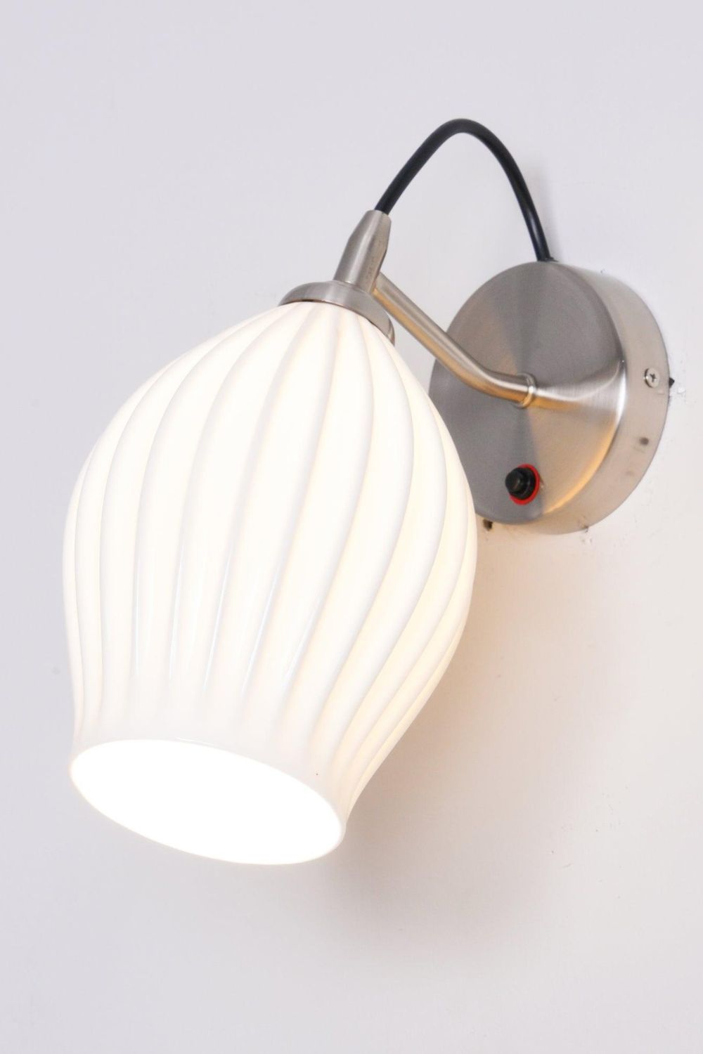 Ceramic Ribbed Wall light - SamuLighting