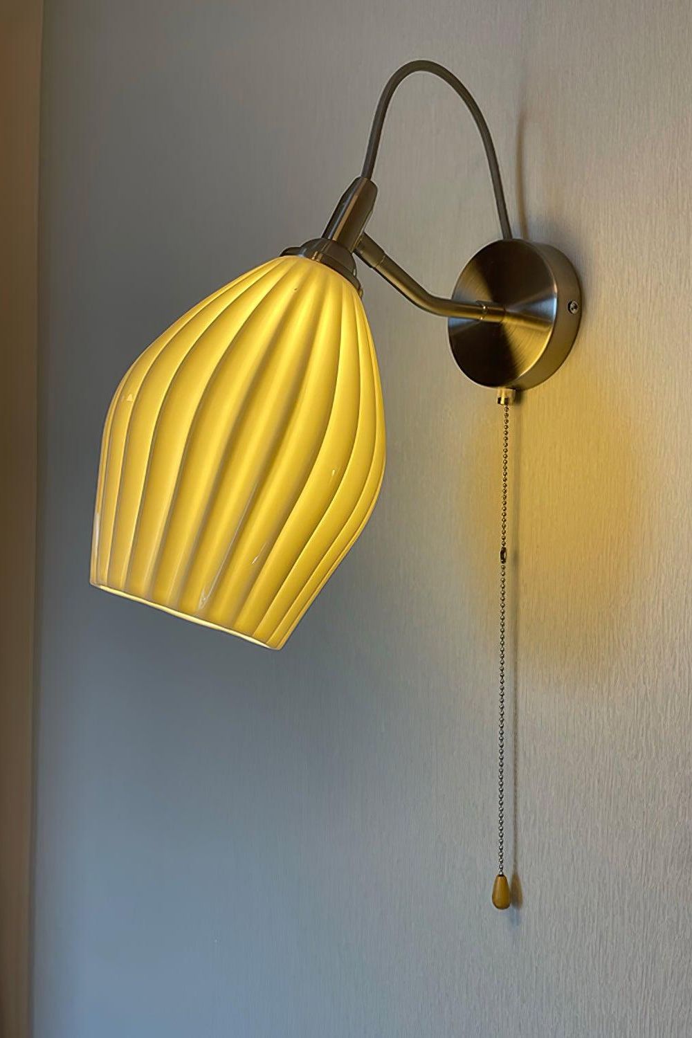 Ceramic Ribbed Wall light - SamuLighting