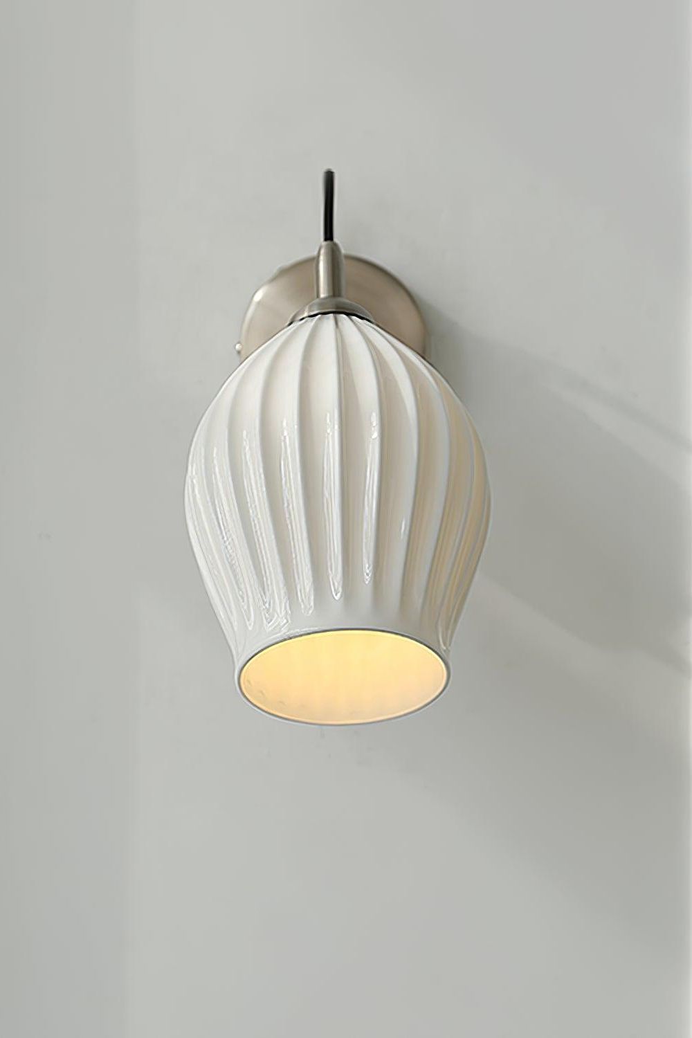 Ceramic Ribbed Wall light - SamuLighting