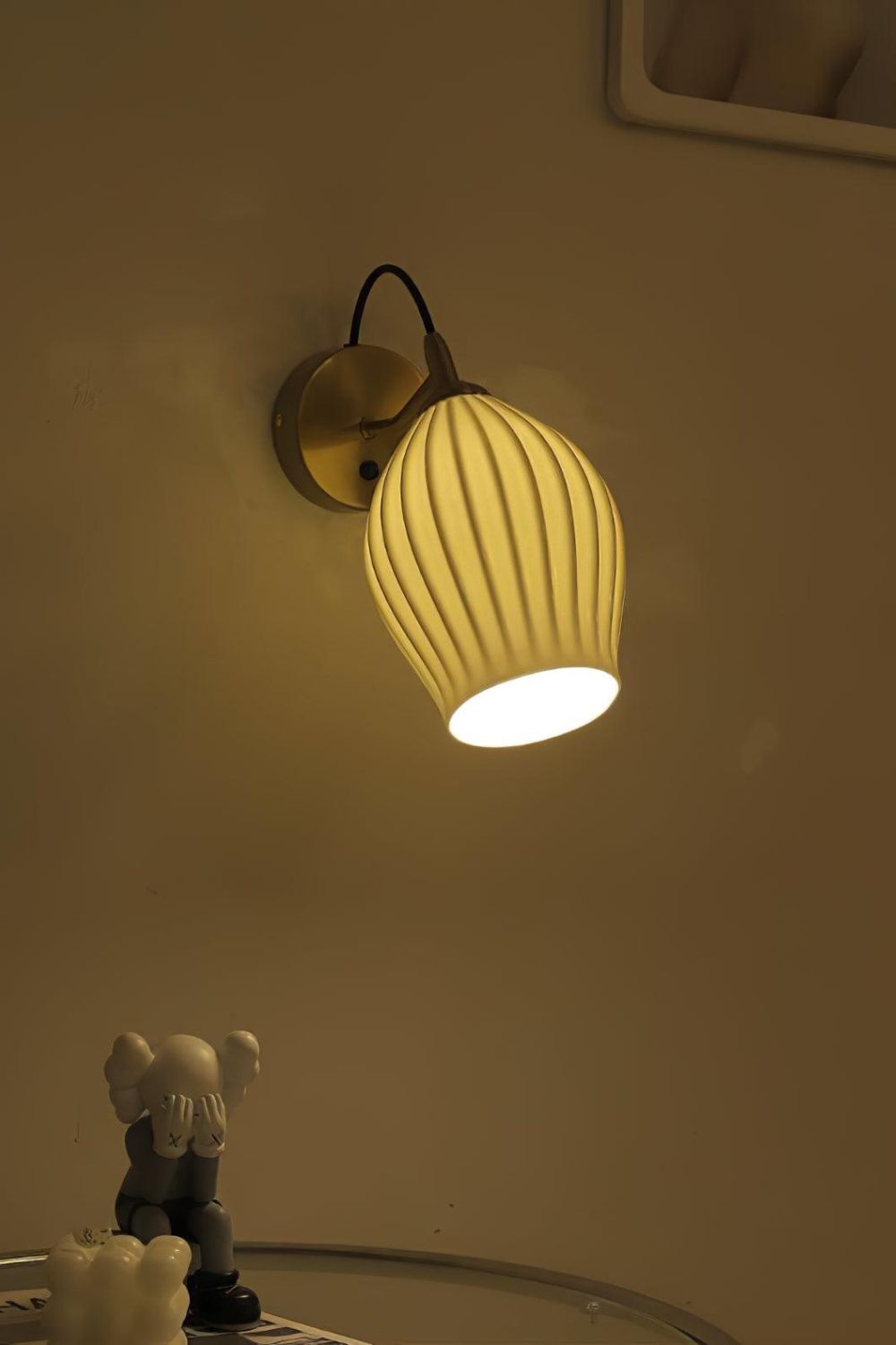 Ceramic Ribbed Wall light - SamuLighting