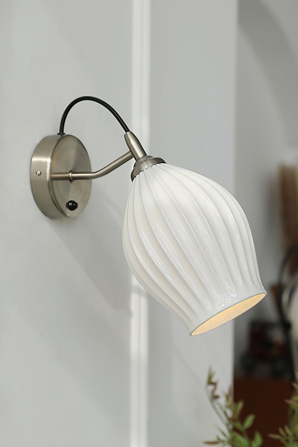 Ceramic Ribbed Wall light - SamuLighting