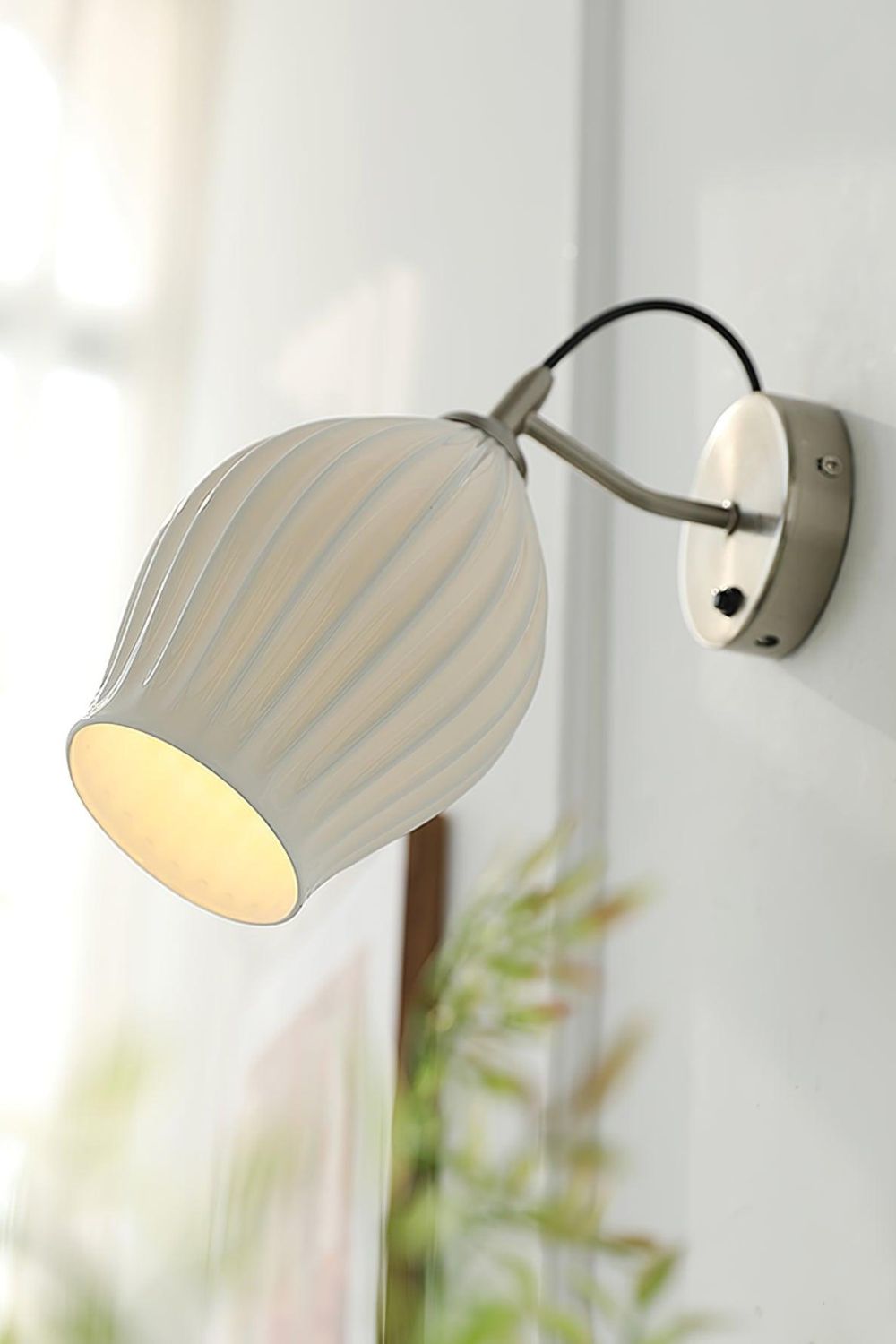 Ceramic Ribbed Wall light - SamuLighting