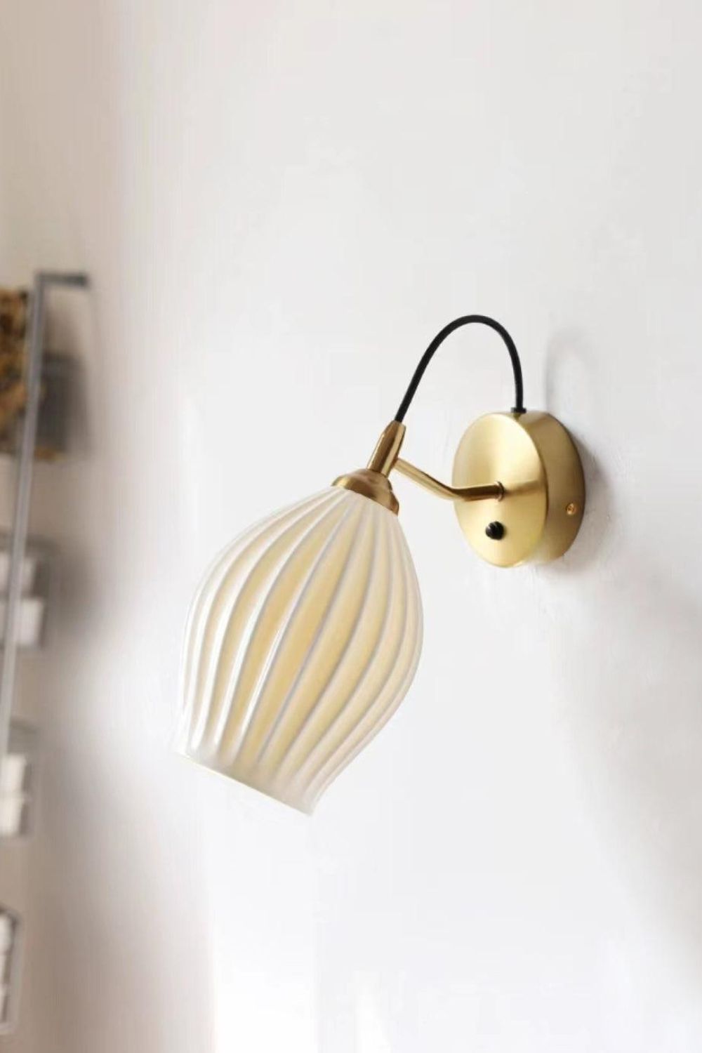 Ceramic Ribbed Wall light - SamuLighting