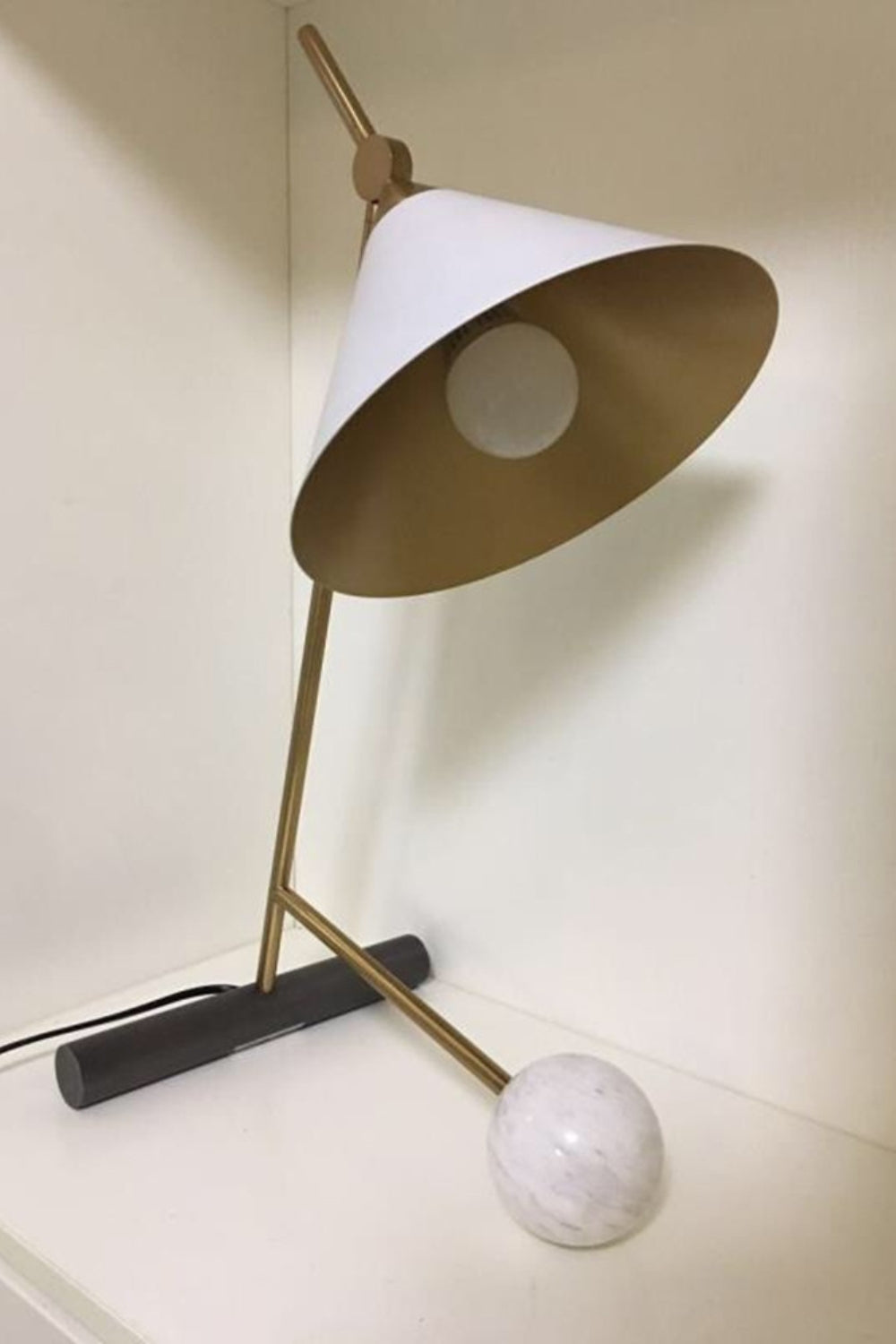 Cleo Table Lamp - SamuLighting