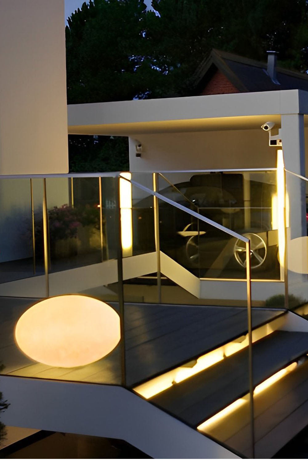 Cobblestone Outdoor Floor Lamp