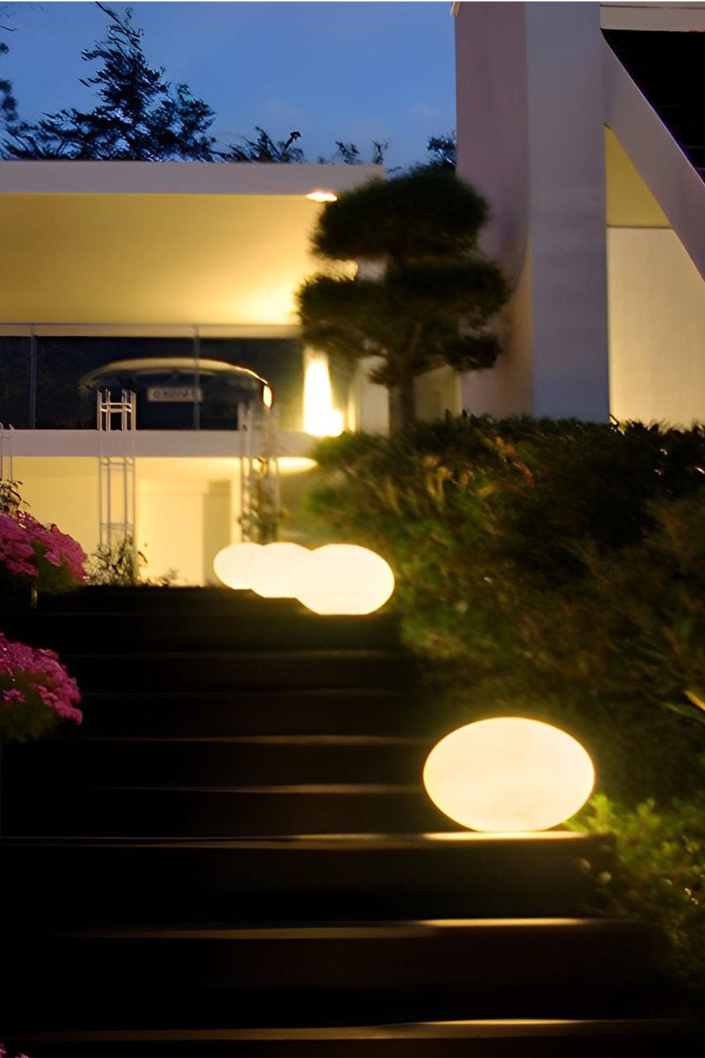 Cobblestone Outdoor Floor Lamp