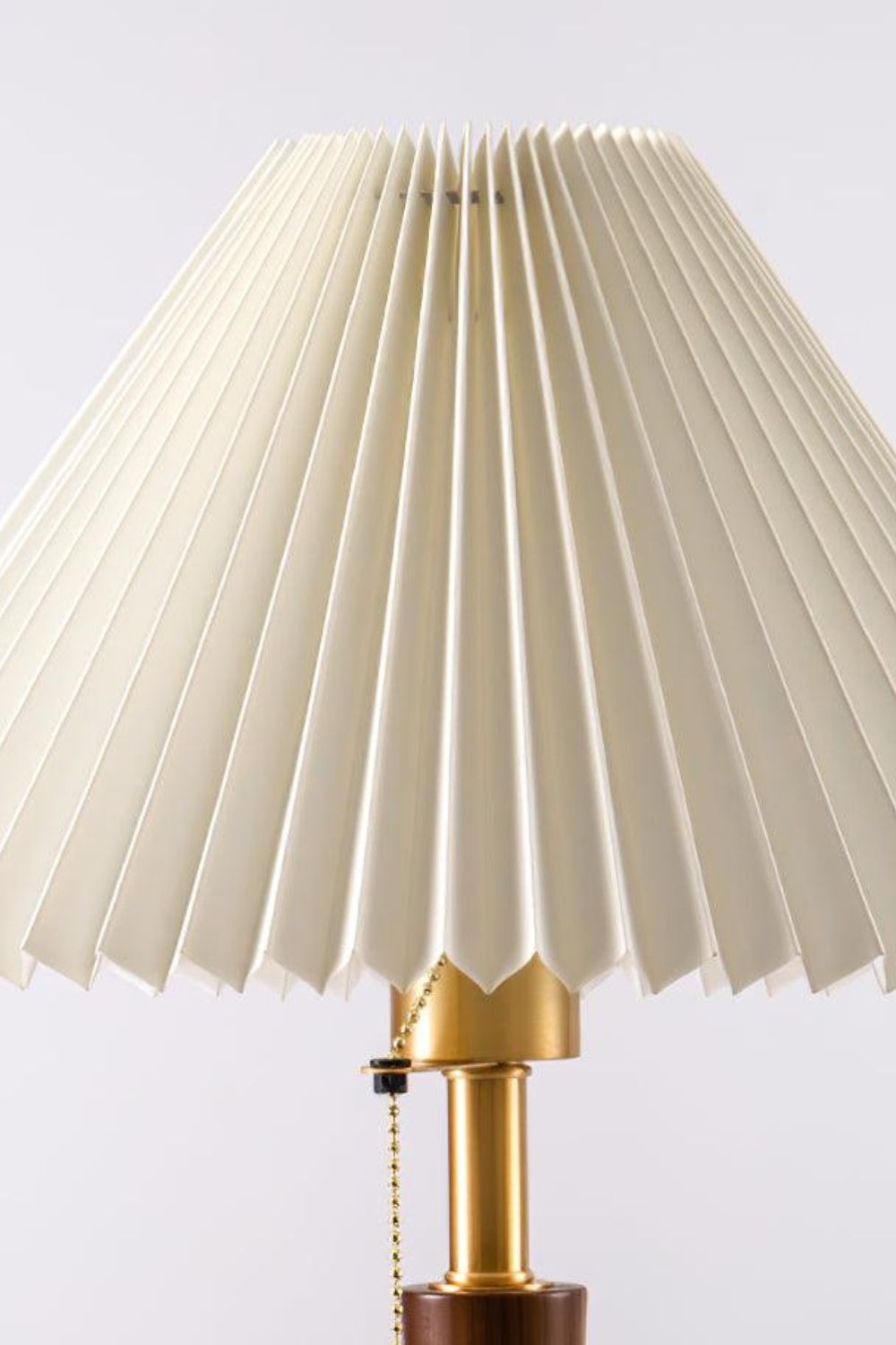 Cone Pleated Fabric Table Lamp - SamuLighting